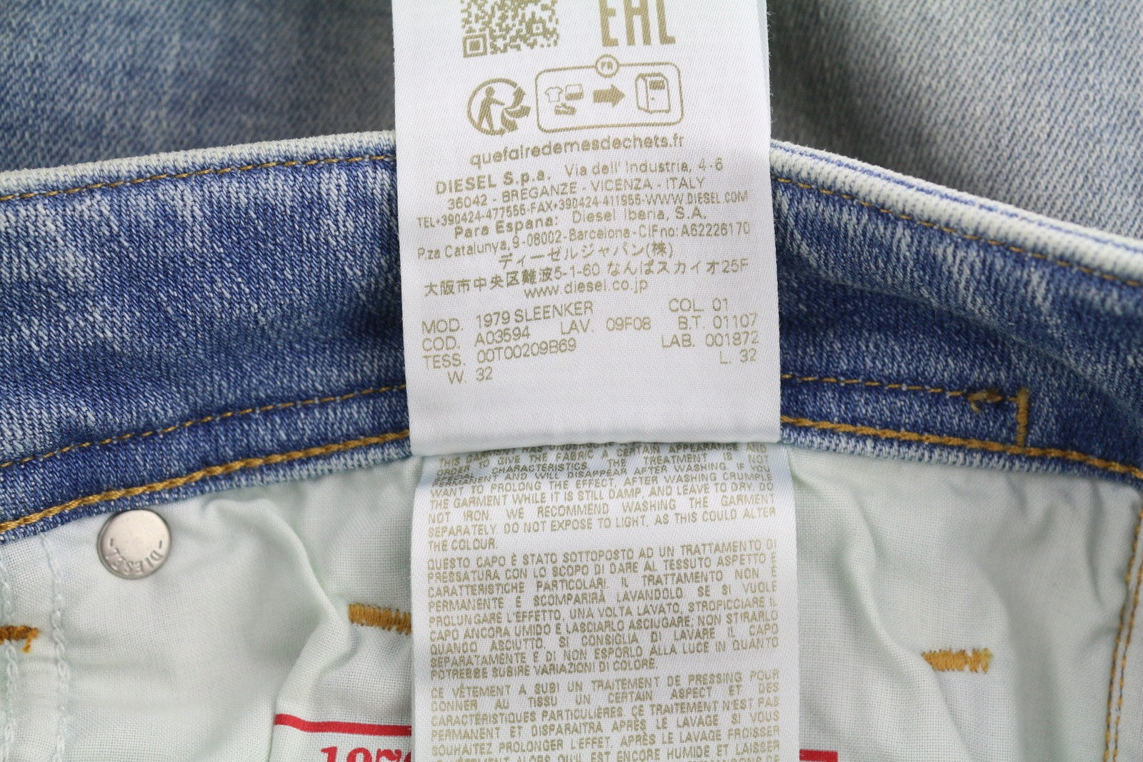 DIESEL 1979 Sleenker 09F08 vyriški džinsai W32/L32 žemo juosmens, aptempti, mėlyni, rekomenduojama kaina – 295 € 