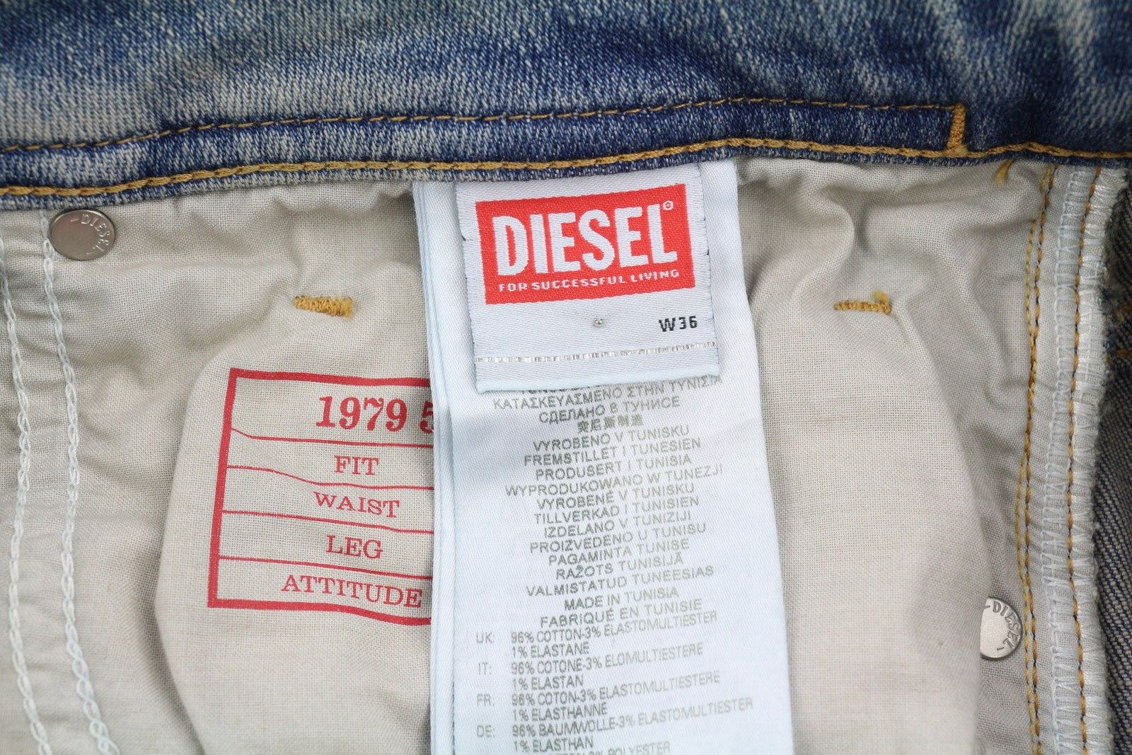 DIESEL 1979 Sleenker 09H75 vyriški džinsai W36/L30 žemo juosmens aptempti, mėlyni, rekomenduojama kaina 295 € 
