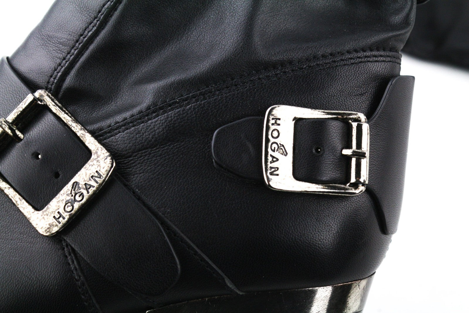 HOGAN moteriški bateliai, 38,5 cm, juodi, natūralios odos aulinukai su sagtimi virš kelių. 