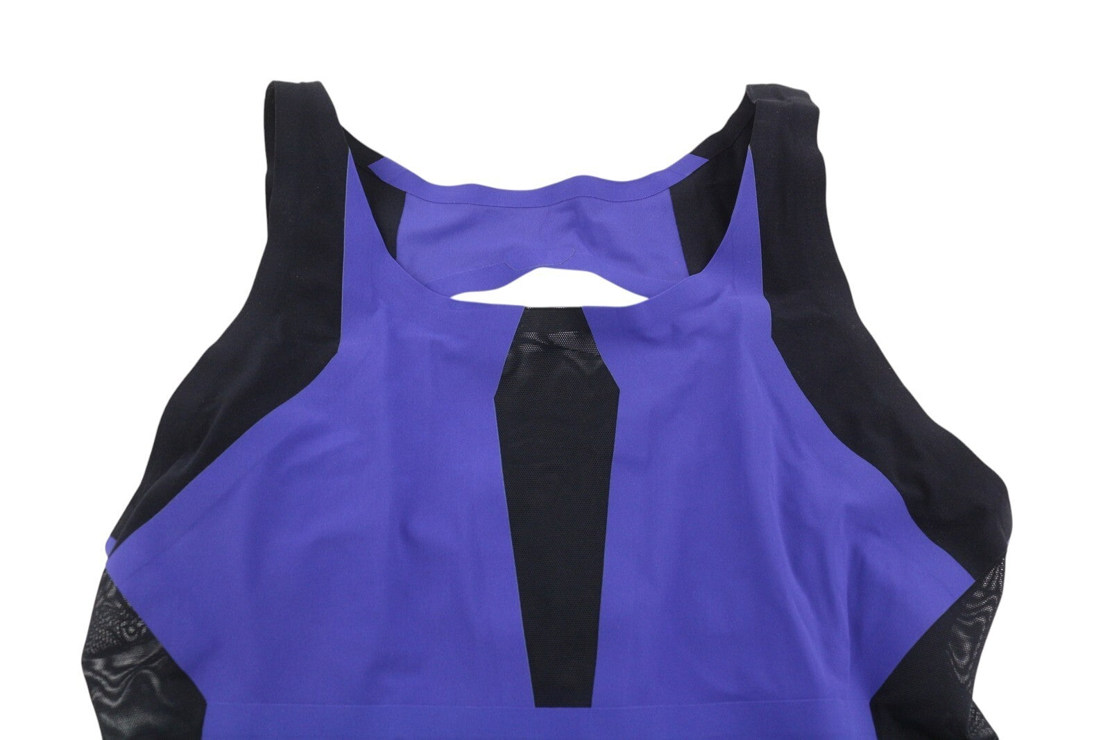 Prakaituotas BETTY Devant šokių triko moterims XS dydžio kombinezonas su aukšta tempimo dalimi ir iškirpte nugaroje. 