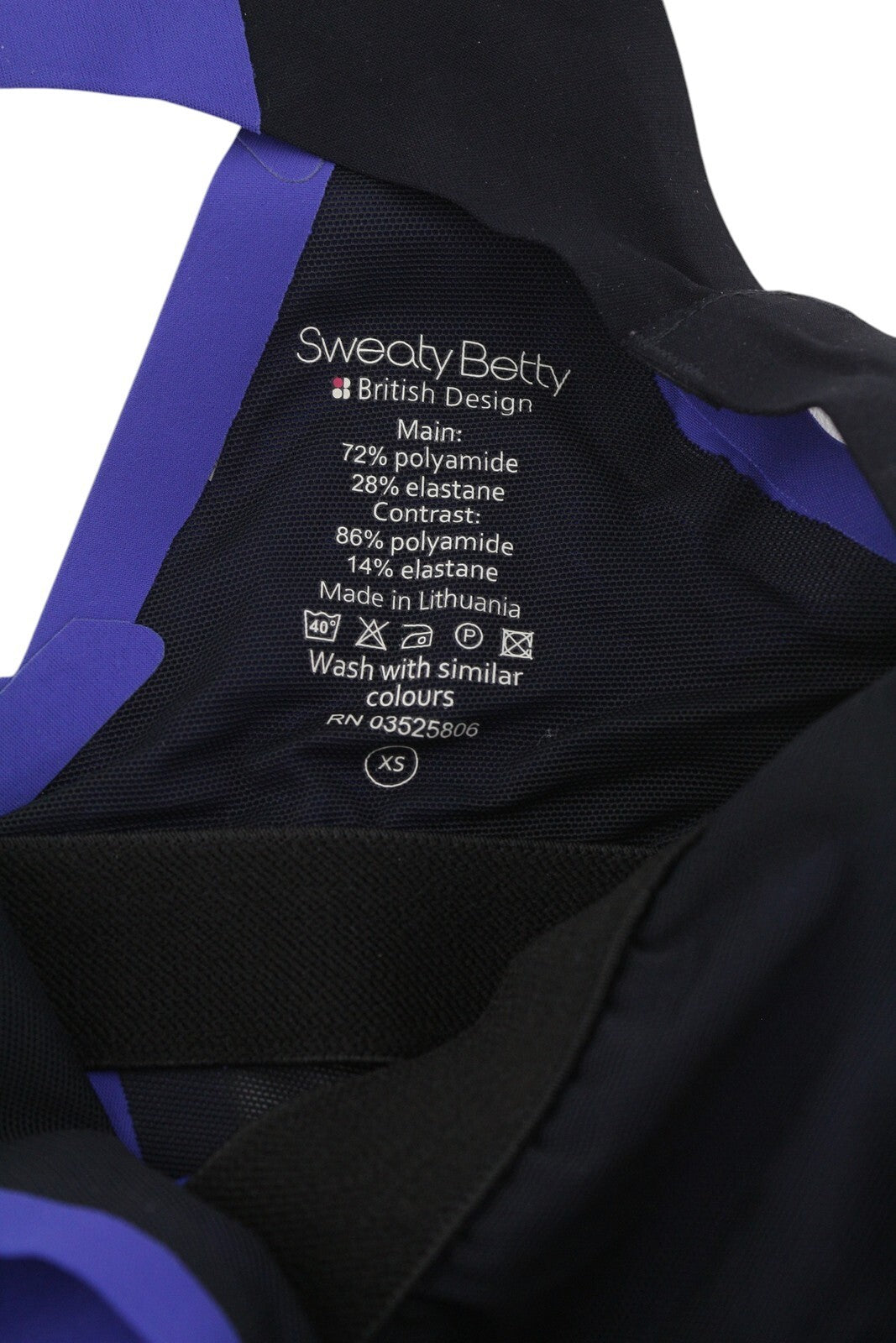 Prakaituotas BETTY Devant šokių triko moterims XS dydžio kombinezonas su aukšta tempimo dalimi ir iškirpte nugaroje. 