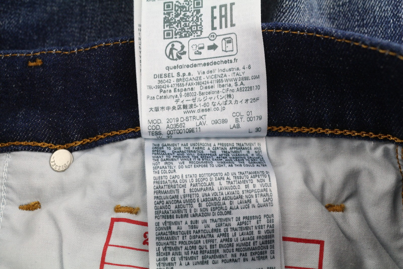 DIESEL 2019 D-Strukt 09G89 vyriški džinsai W32/L30 Slim Fit, skalbtos mėlynos spalvos, plėšyti, RRP 325 € 