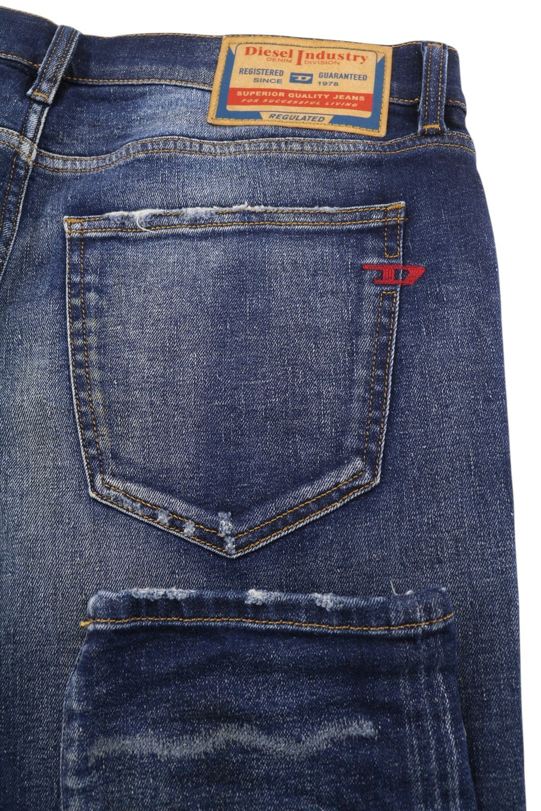 DIESEL 2019 D-Strukt 09G89 vyriški džinsai W32/L30 Slim Fit, skalbtos mėlynos spalvos, plėšyti, RRP 325 € 