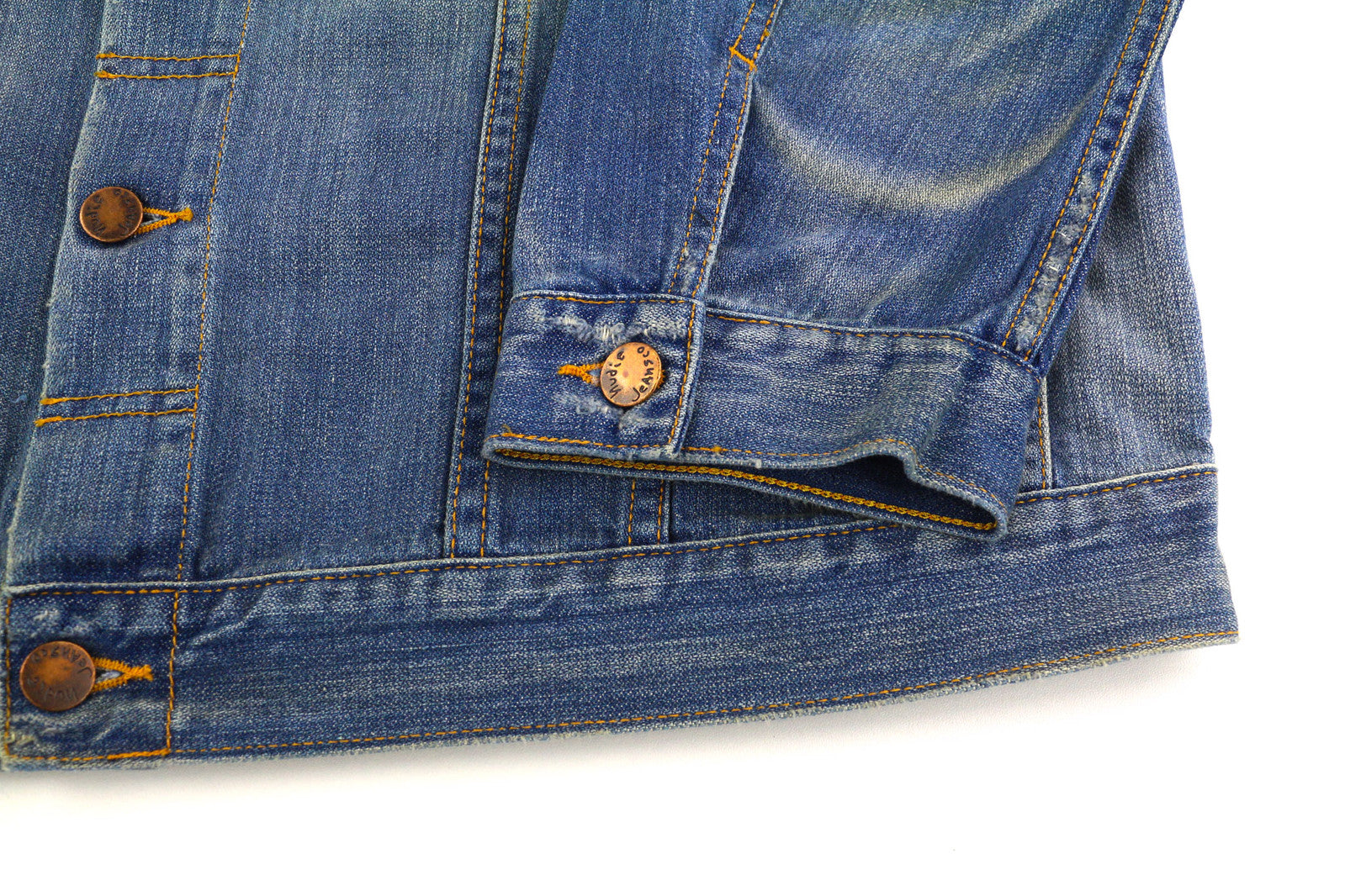 NUDIE Perry vyriška striukė 2XL, ekologiška, ryškiai laužyta, vidutinės mėlynos spalvos, skalbto džinso su sagomis 