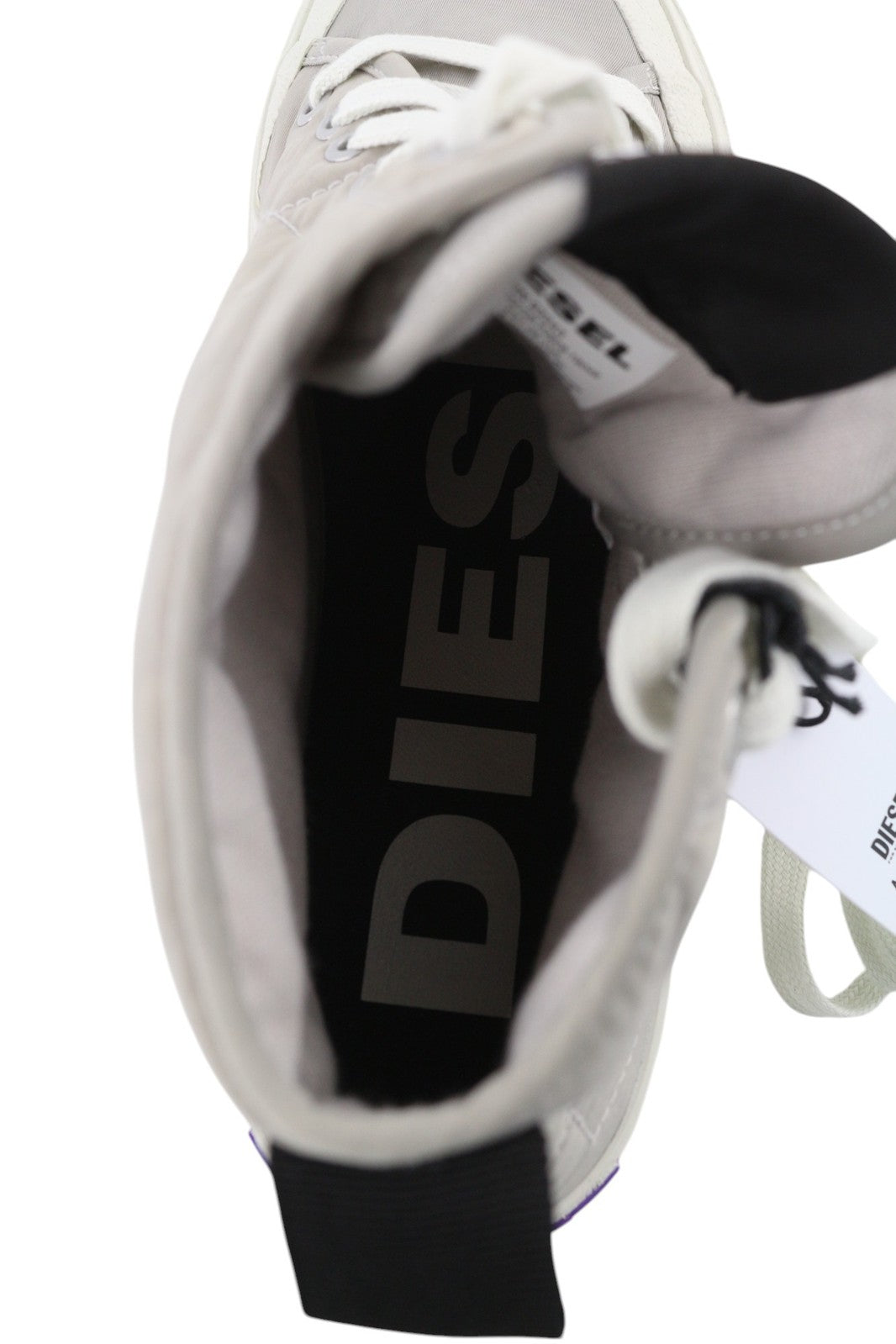 DIESEL S-Muji moteriški sportbačiai, šviesiai pilki, suvarstyti, aukšti bateliai, EU40.5, rekomenduojama kaina – 160 € 