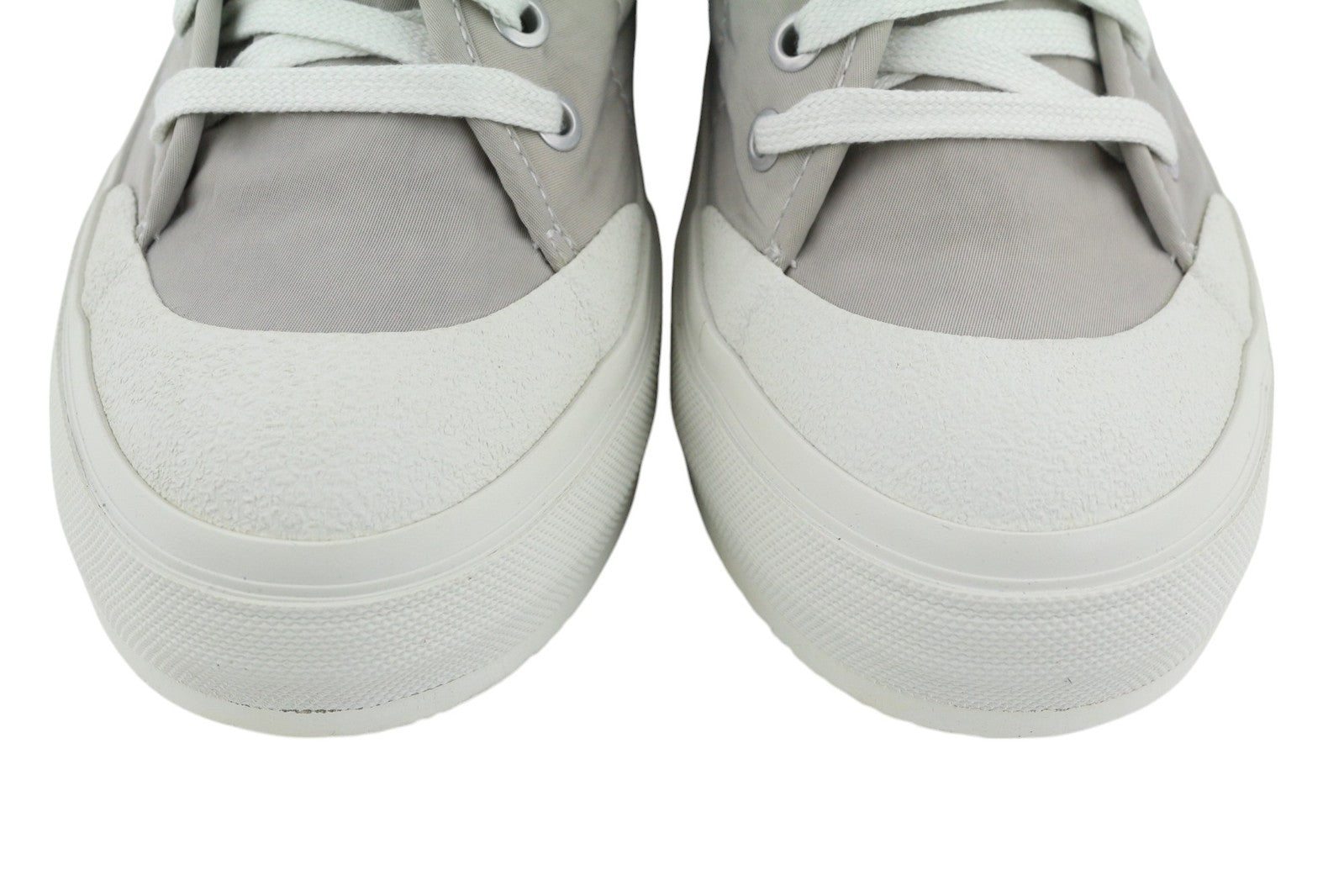 DIESEL S-Muji moteriški sportbačiai, šviesiai pilki, suvarstyti, aukšti bateliai, EU40.5, rekomenduojama kaina – 160 € 