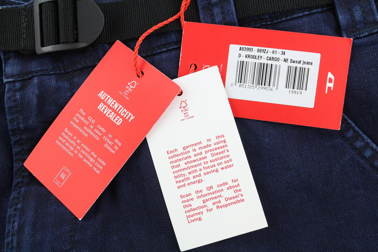 DIESEL D-Krooley-Cargo-Ne 069ZJ vyriški džinsai W34 su juosmeniu, siaurėjančiomis klešnėmis, rekomenduojama kaina – 295 €, mėlyni 