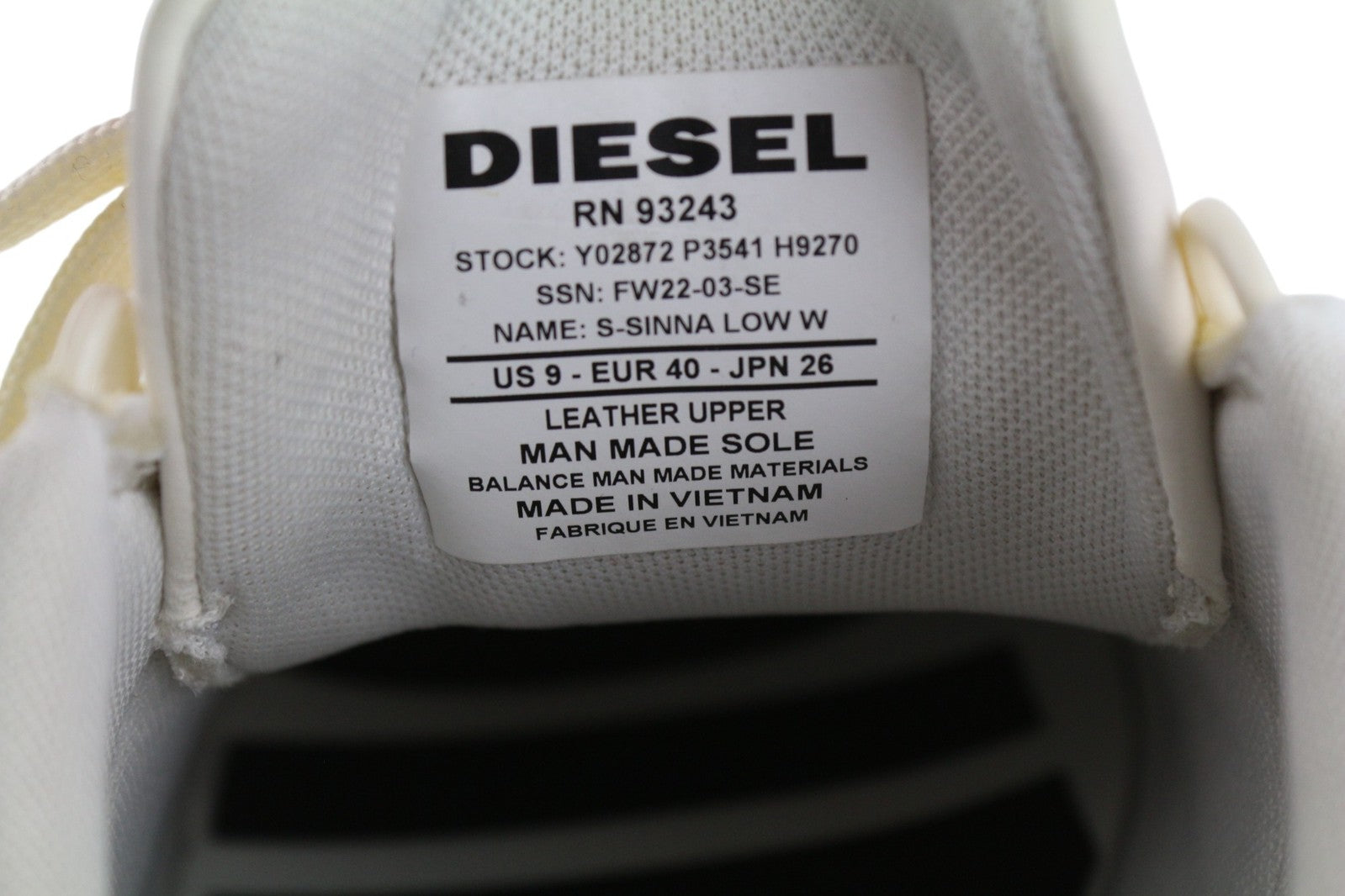 DIESEL S-Sinna žemakulniai moteriški sportbačiai, 40 dydžio, balti, odiniai, suvarstomi, RRP 195 € 