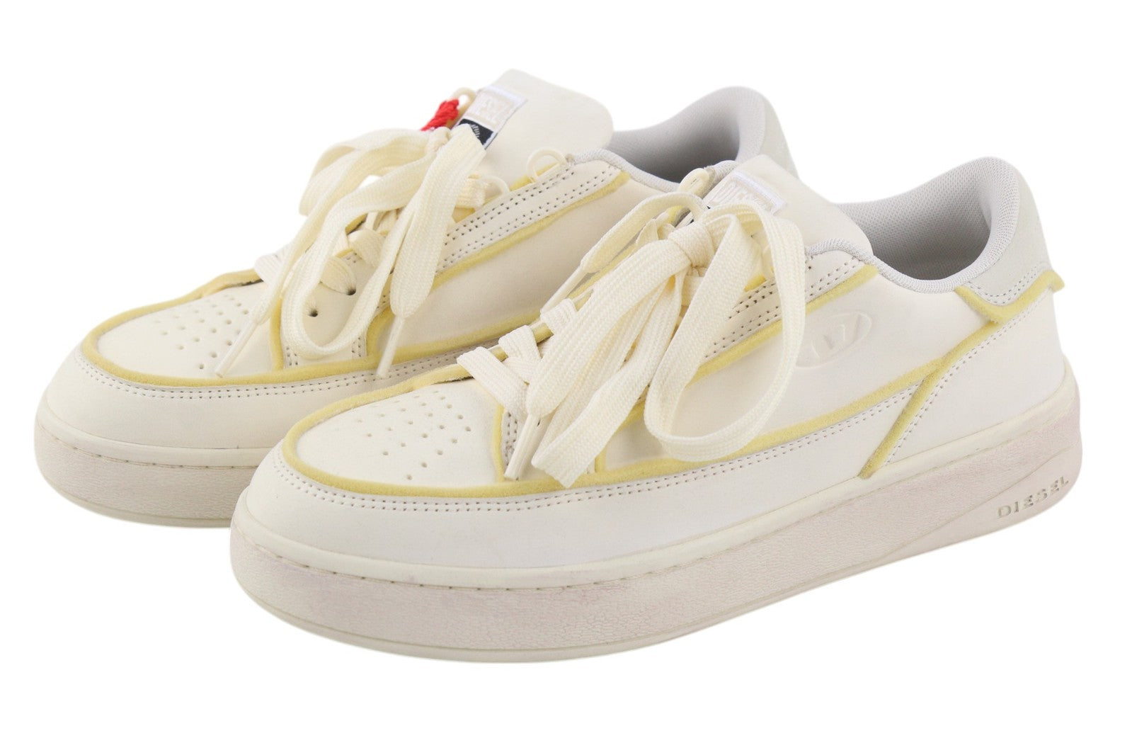 DIESEL S-Sinna žemakulniai moteriški sportbačiai, 40 dydžio, balti, odiniai, suvarstomi, RRP 195 € 