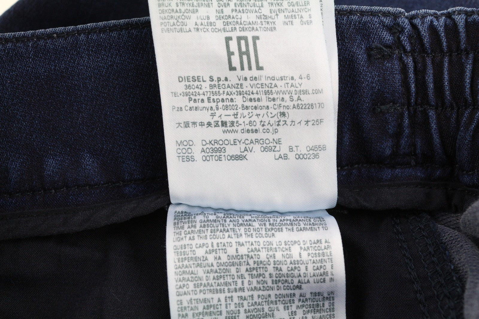 DIESEL D-Krooley-Cargo-Ne 069ZJ vyriški džinsai W32 su juosmeniu, siaurėjantys, mėlyni, rekomenduojama kaina – 295 € 