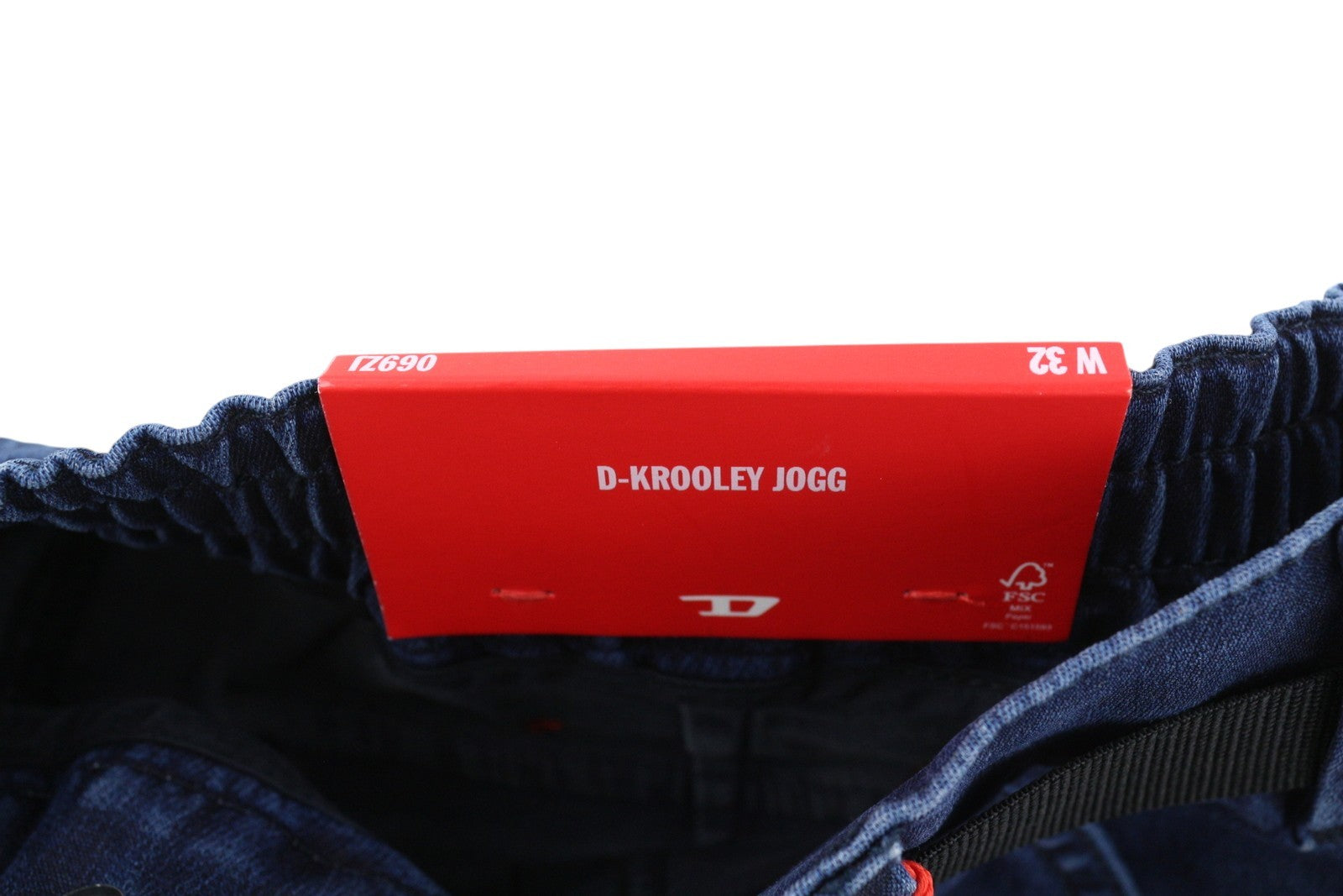 DIESEL D-Krooley-Cargo-Ne 069ZJ vyriški džinsai W32 su juosmeniu, siaurėjantys, mėlyni, rekomenduojama kaina – 295 € 