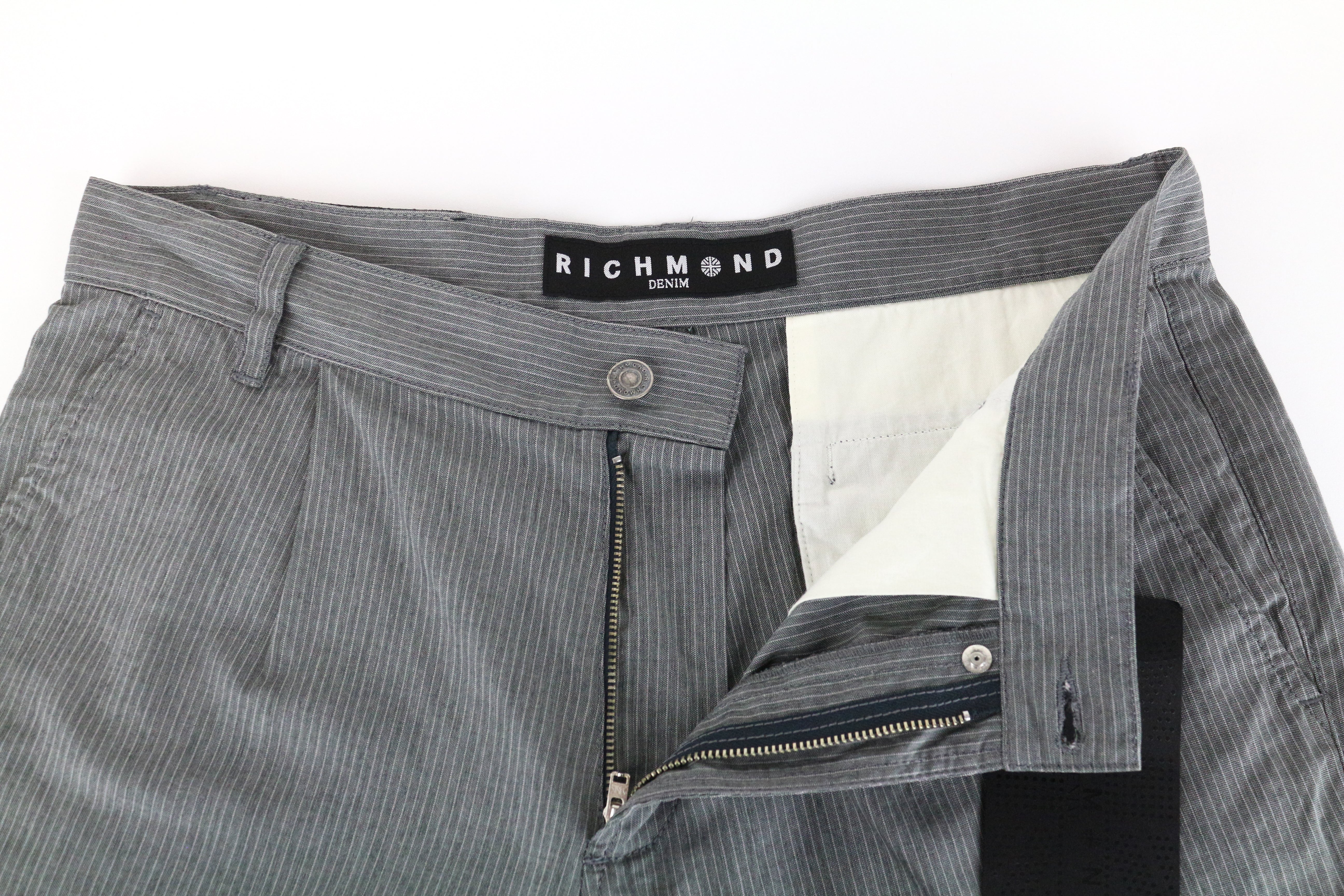 RICHMOND  Men's Summer Shorts 48 Grey Cotton Striped Casual Pleated Front