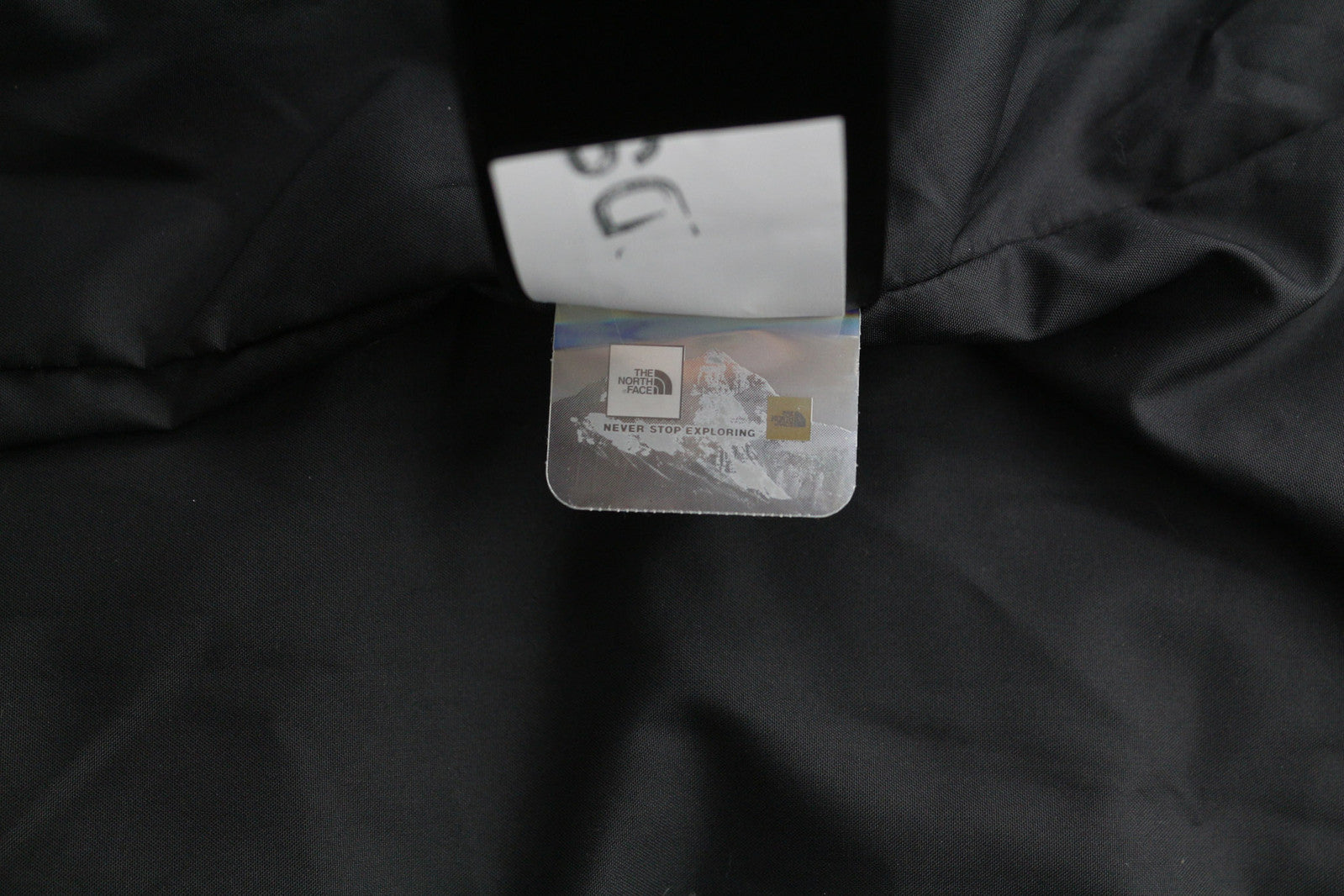 THE NORTH FACE Himalayan Parka vyriška striukė su užtrauktuku ir izoliacija, tamsi, dygsniuota. 