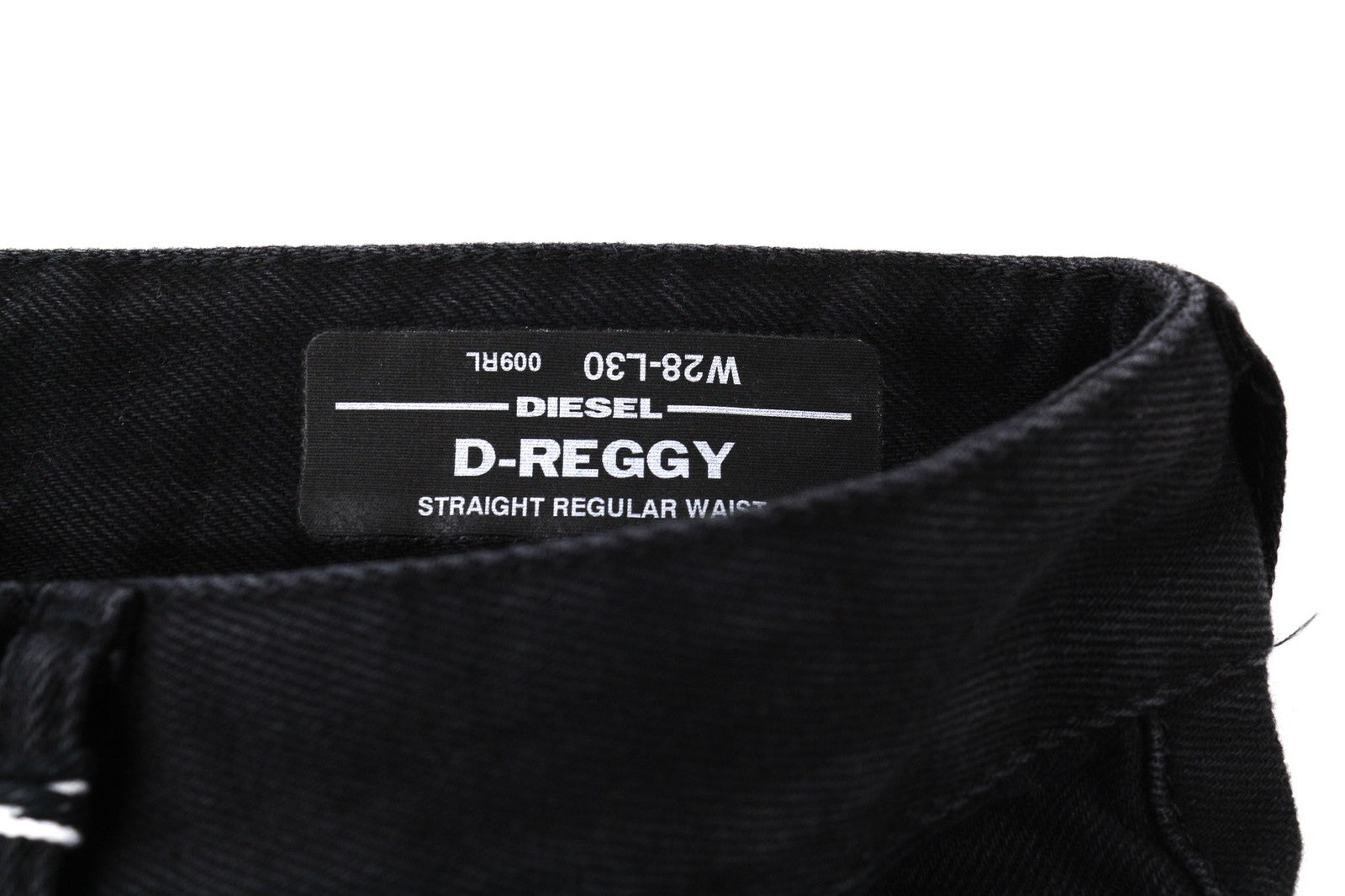 DIESEL D-Reggy 009RL moteriški džinsai, W28/L30, įprasto juosmens, tiesūs, juodi, rekomenduojama kaina – 150 € 