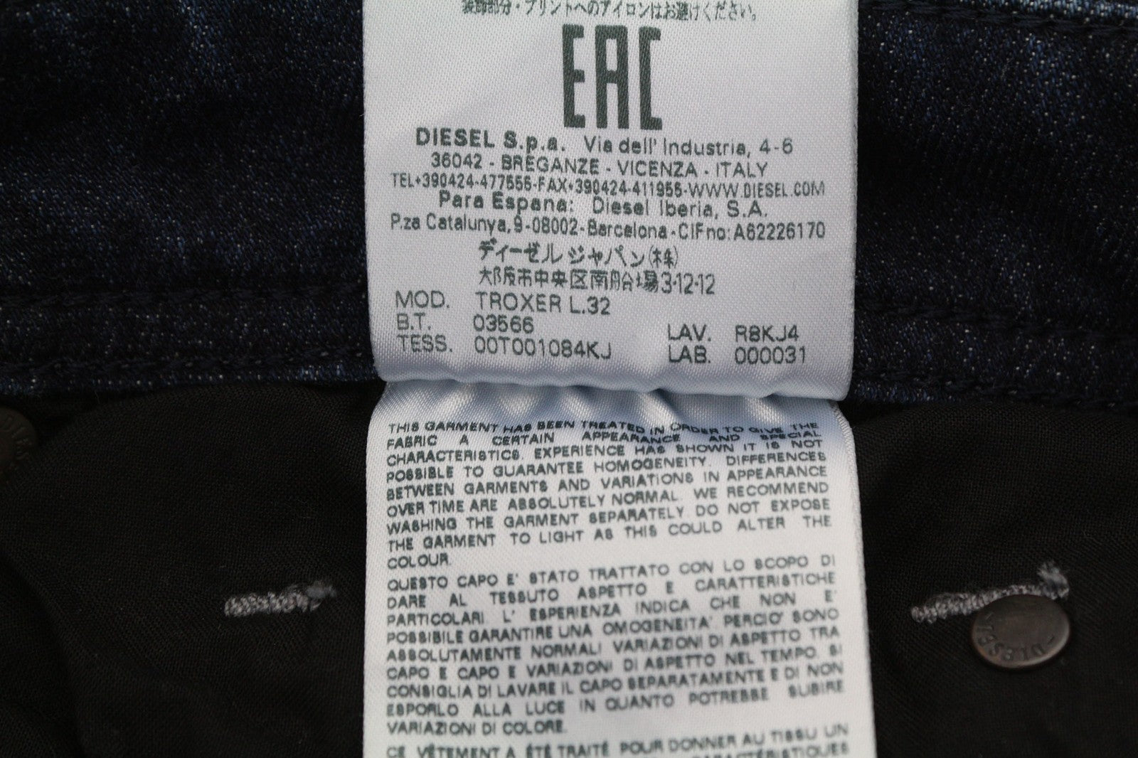 DIESEL Troxer R8KJ4 vyriški džinsai W30/L32 Slim Skinny, tamprūs, skalbti.