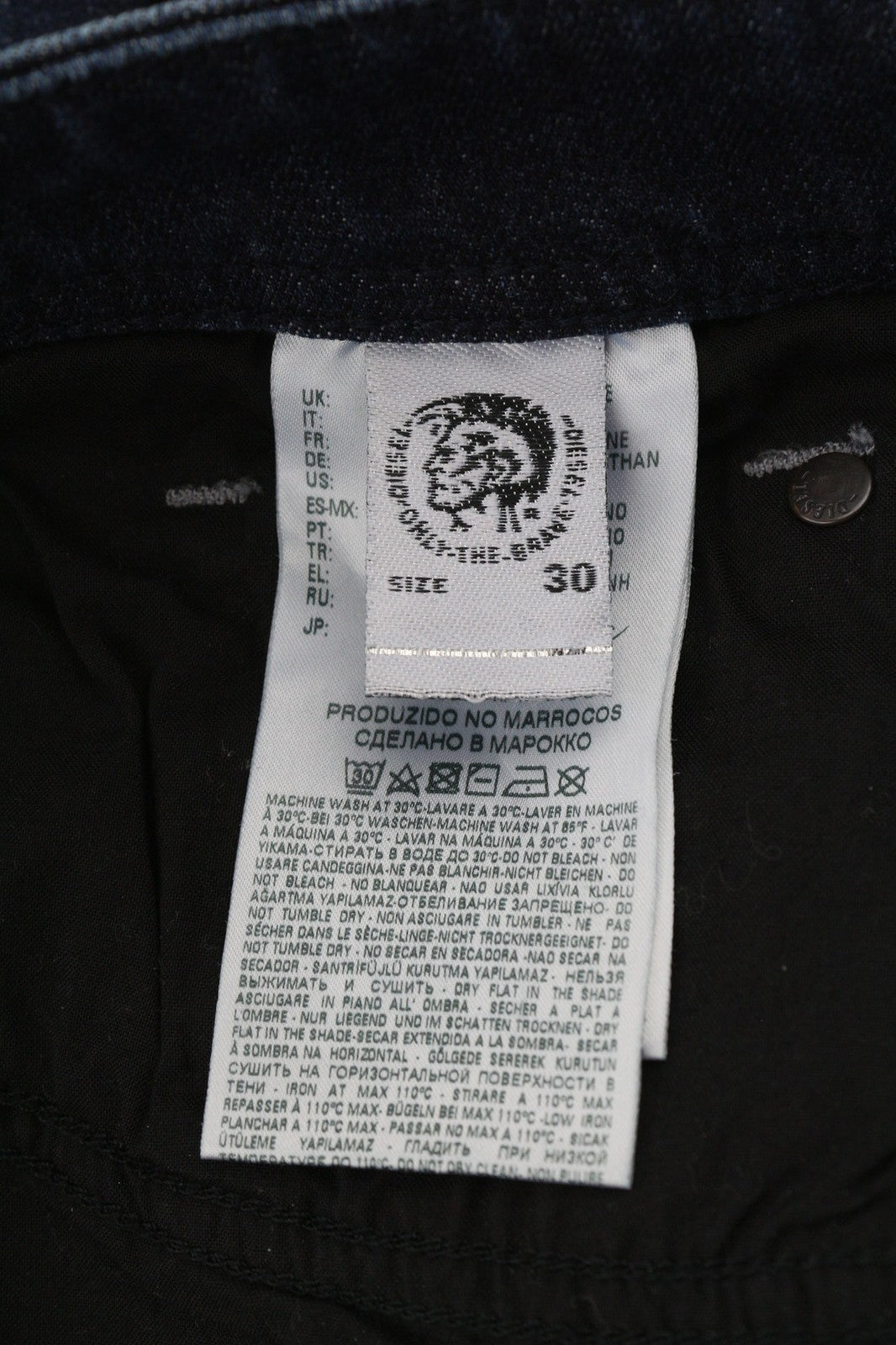 DIESEL Troxer R8KJ4 vyriški džinsai W30/L32 Slim Skinny, tamprūs, skalbti.