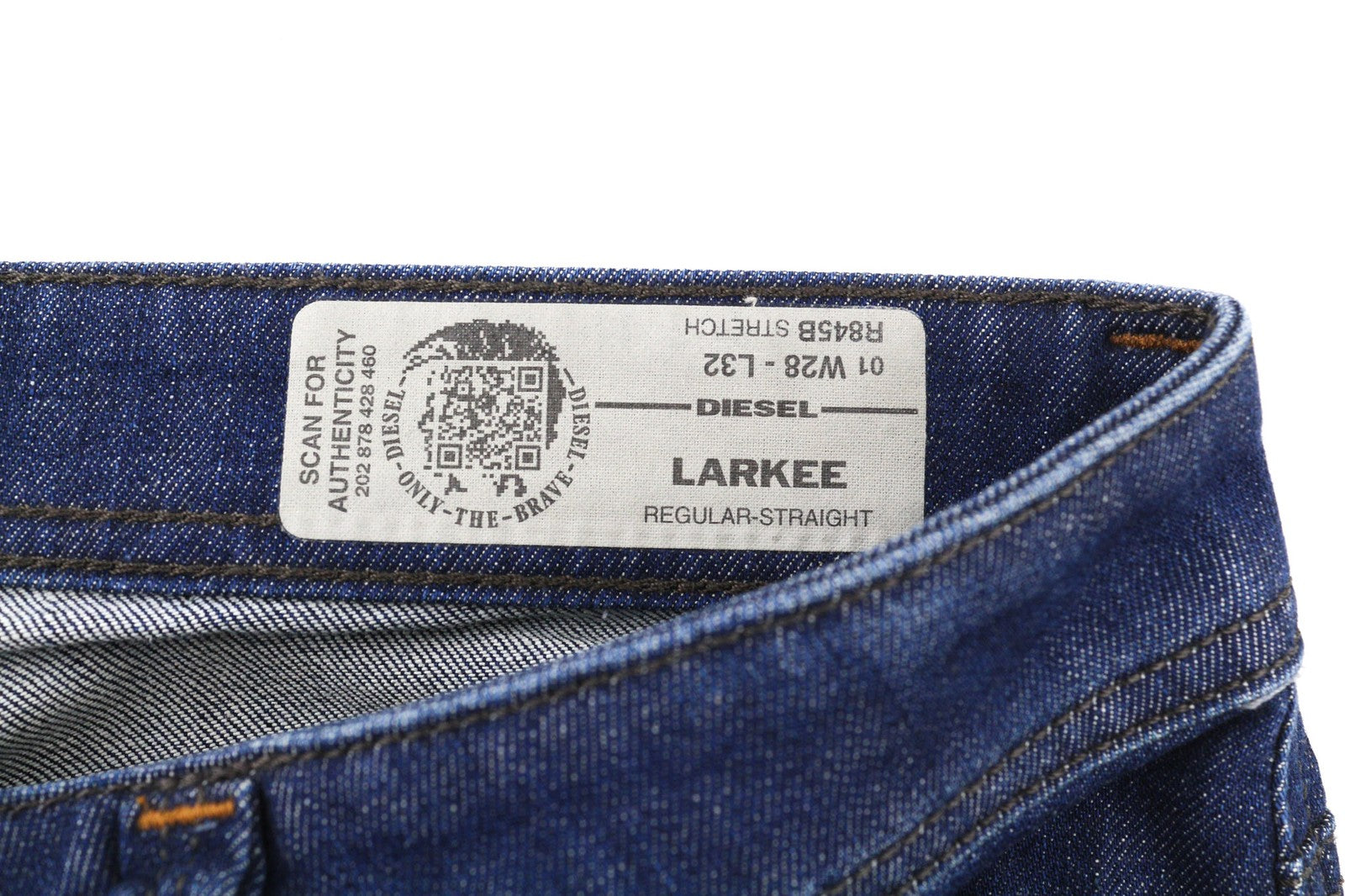 DIESEL Larkee R845B vyriški džinsai W28/L32 Regular Straight Tamprūs, skalbti, su sagomis 