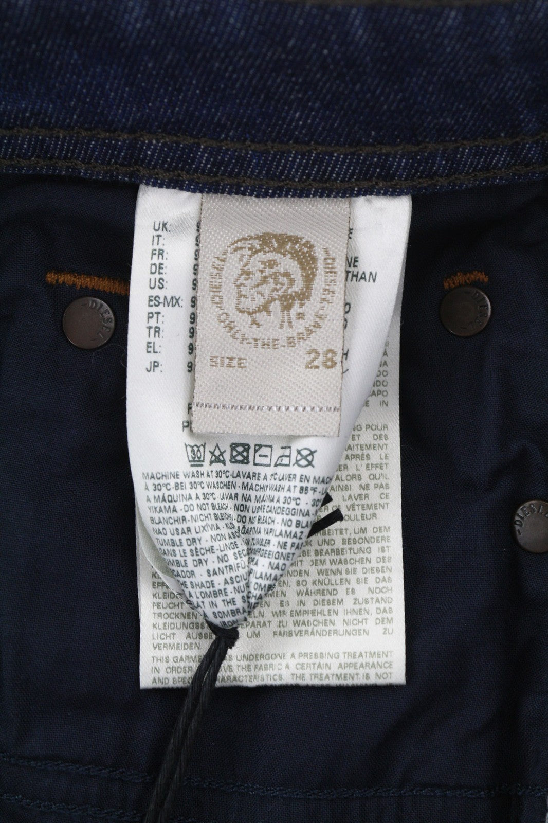 DIESEL Larkee R845B vyriški džinsai W28/L32 Regular Straight Tamprūs, skalbti, su sagomis 