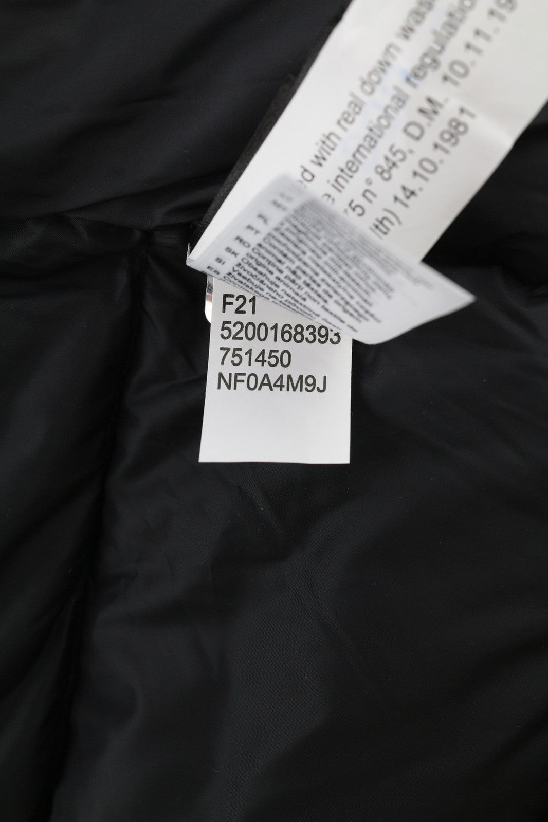 THE NORTH FACE Diablo pūkinė vyriška striukė S, juoda, 700 pūkų užpildyta dygsniuota striukė 