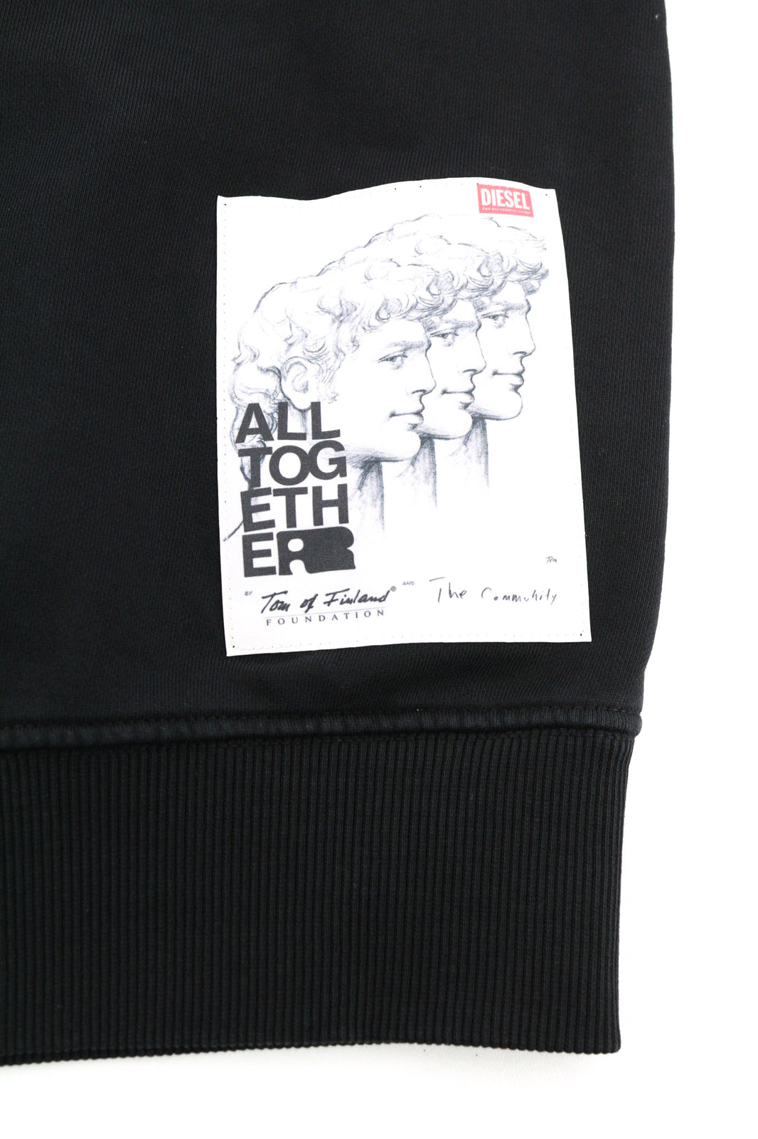 DIESEL PR-Ginn-Hood-P1 džemperis su gobtuvu XS dydžio, juodas, su kengūros kišene ir gobtuvu. RRP195