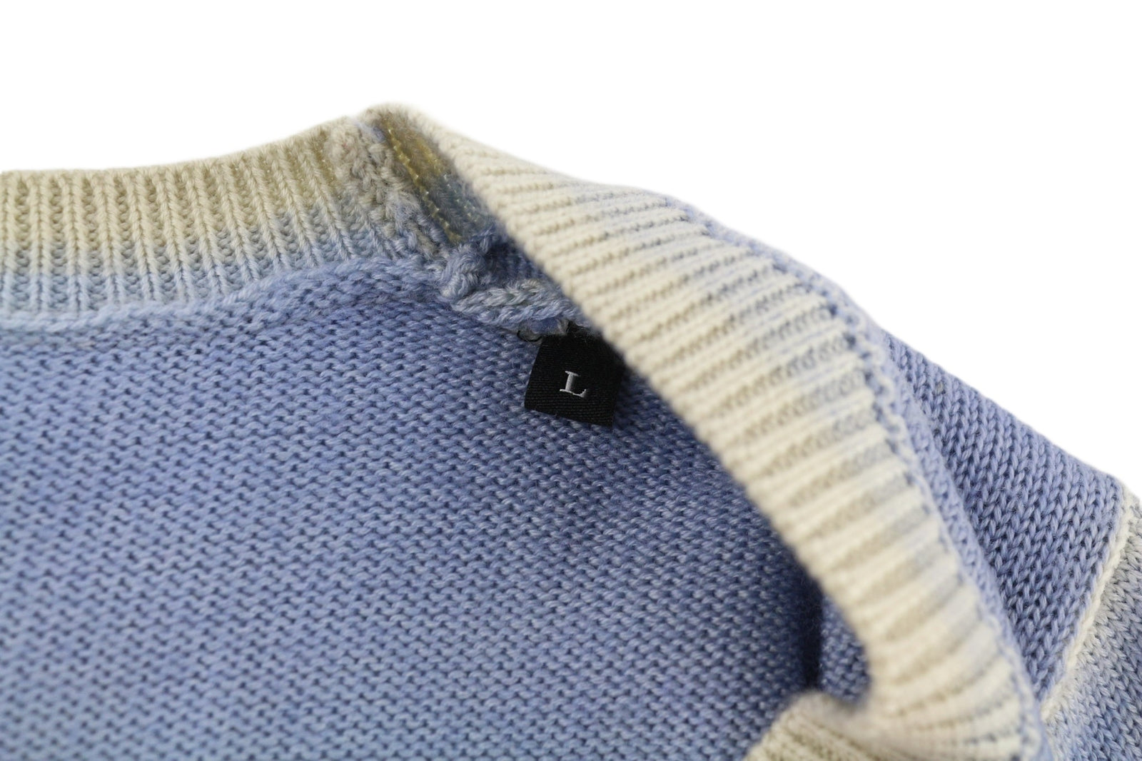 DIESEL M-Arika moteriškas megztinis L dydžio, šviesiai mėlynas, skalbtas, megztas vilnonis kardiganas, rekomenduojama mažmeninė kaina – 300 € 