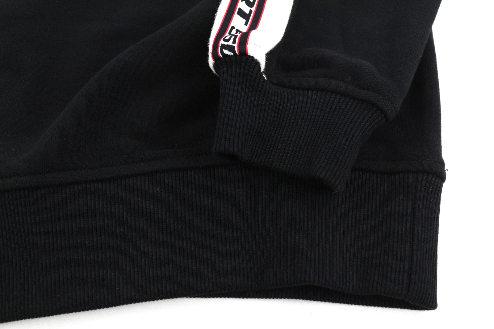 DIESEL Amst-Baweey vyriškas džemperis, juodas, S, 55DSL, megztinis su apvalia kaklo iškirpte, logotipas, rekomenduojama kaina – 155 € 