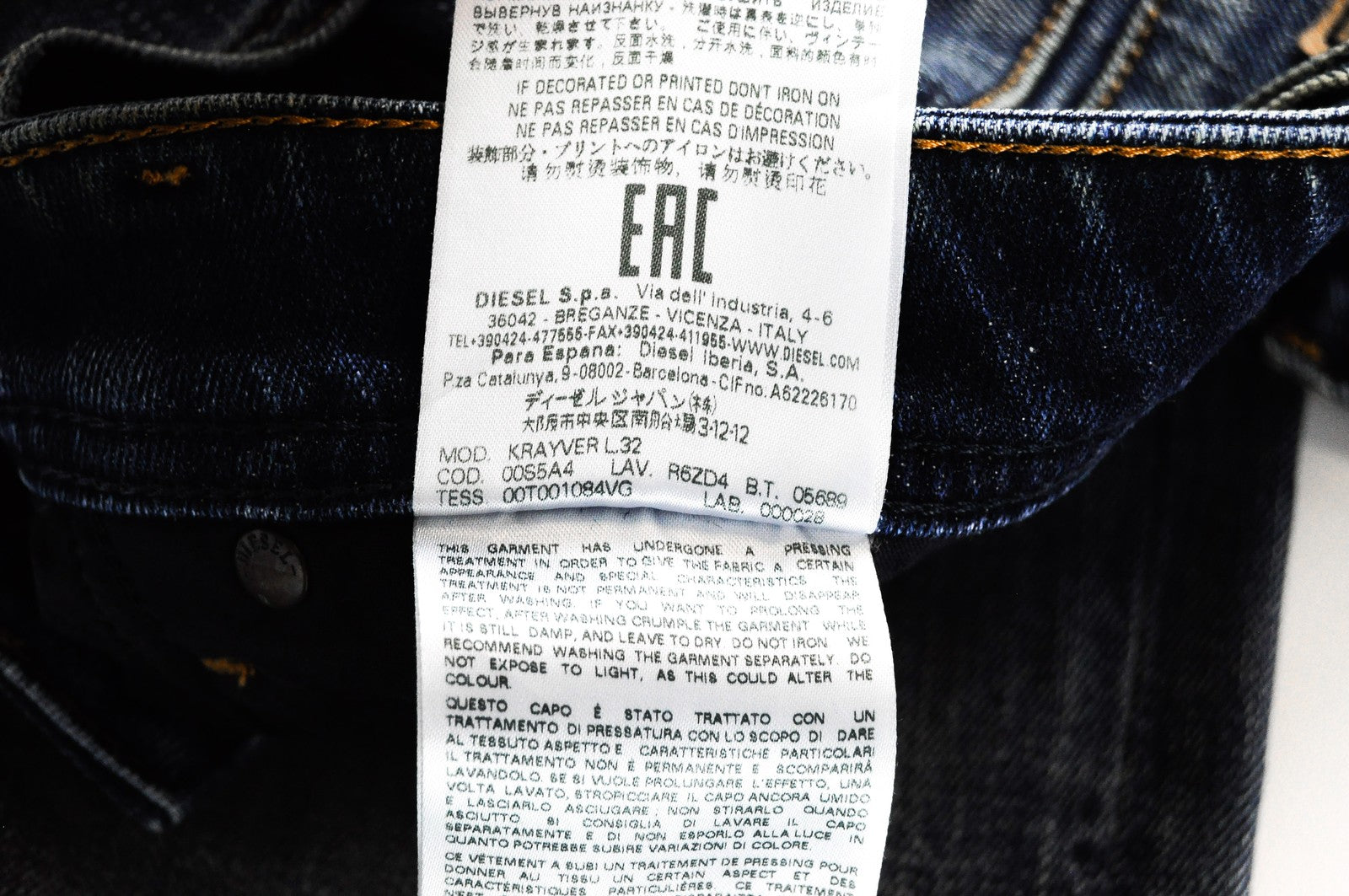 DIESEL Krayver R6ZD4 vyriški džinsai W28/L32 morkų dygsniais, prigludę, mėlyni, tamprūs, plėšyti* 