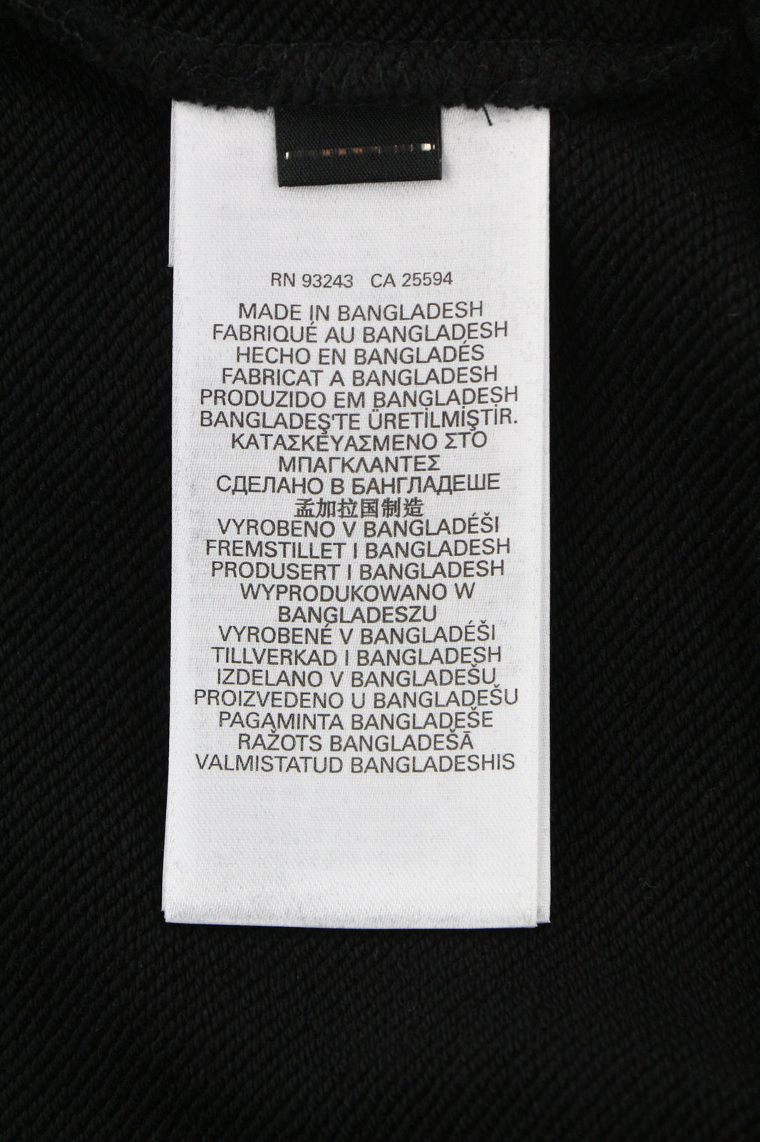 DIESEL F-Reggy-Hood moteriškas džemperis su gobtuvu M, juodas, megztinis priekyje, logotipo dirželiai, rekomenduojama kaina – 175 € 