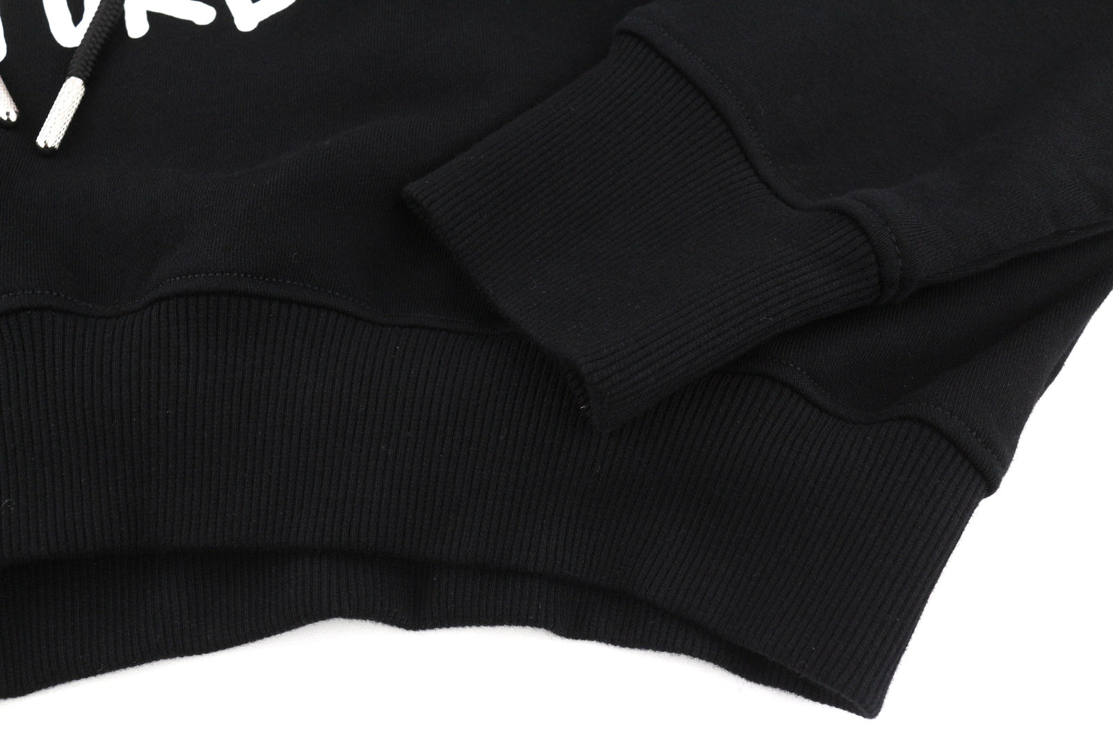 DIESEL F-Kral-B1 moteriškas džemperis su gobtuvu S dydžio, juodas, su trumpu priekiniu logotipo dirželiu, rekomenduojama kaina – 180 € 