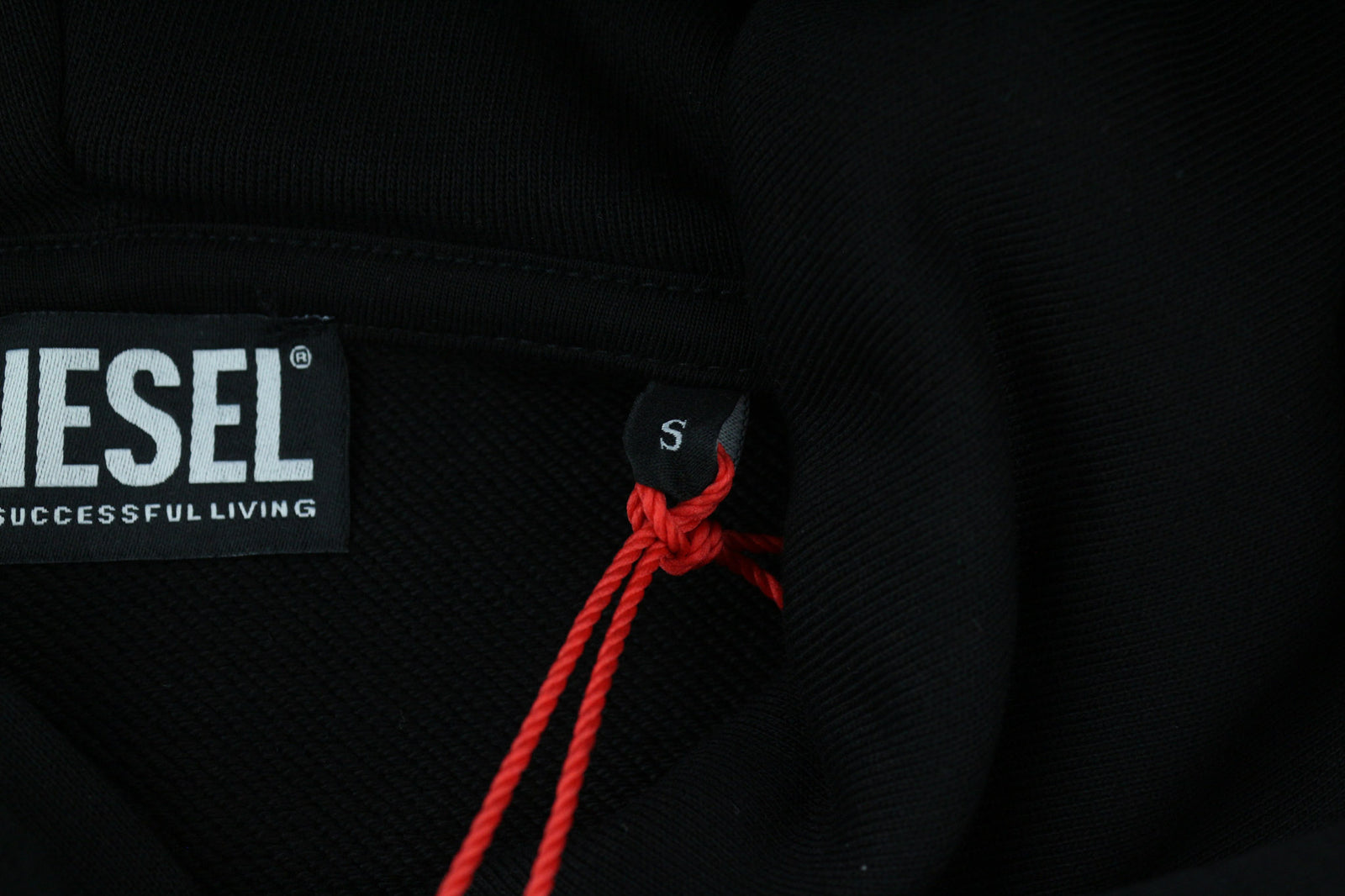 DIESEL F-Reggy-Hood moteriškas džemperis su gobtuvu S dydžio, juodas, su megztiniu priekyje, su logotipu, rekomenduojama kaina – 175 € 