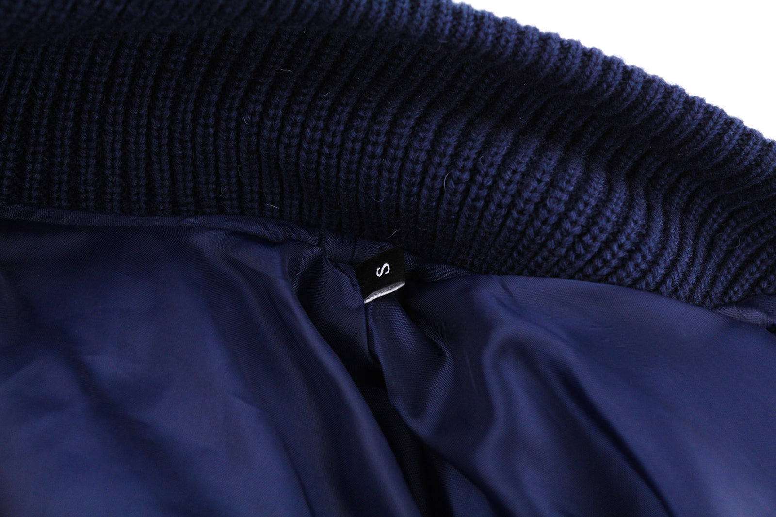 DIESEL W-Spleak-A vyriška striukė S, mėlyna, skalbta, didelė bomber striukė su izoliacija, rekomenduojama kaina – 325 € 