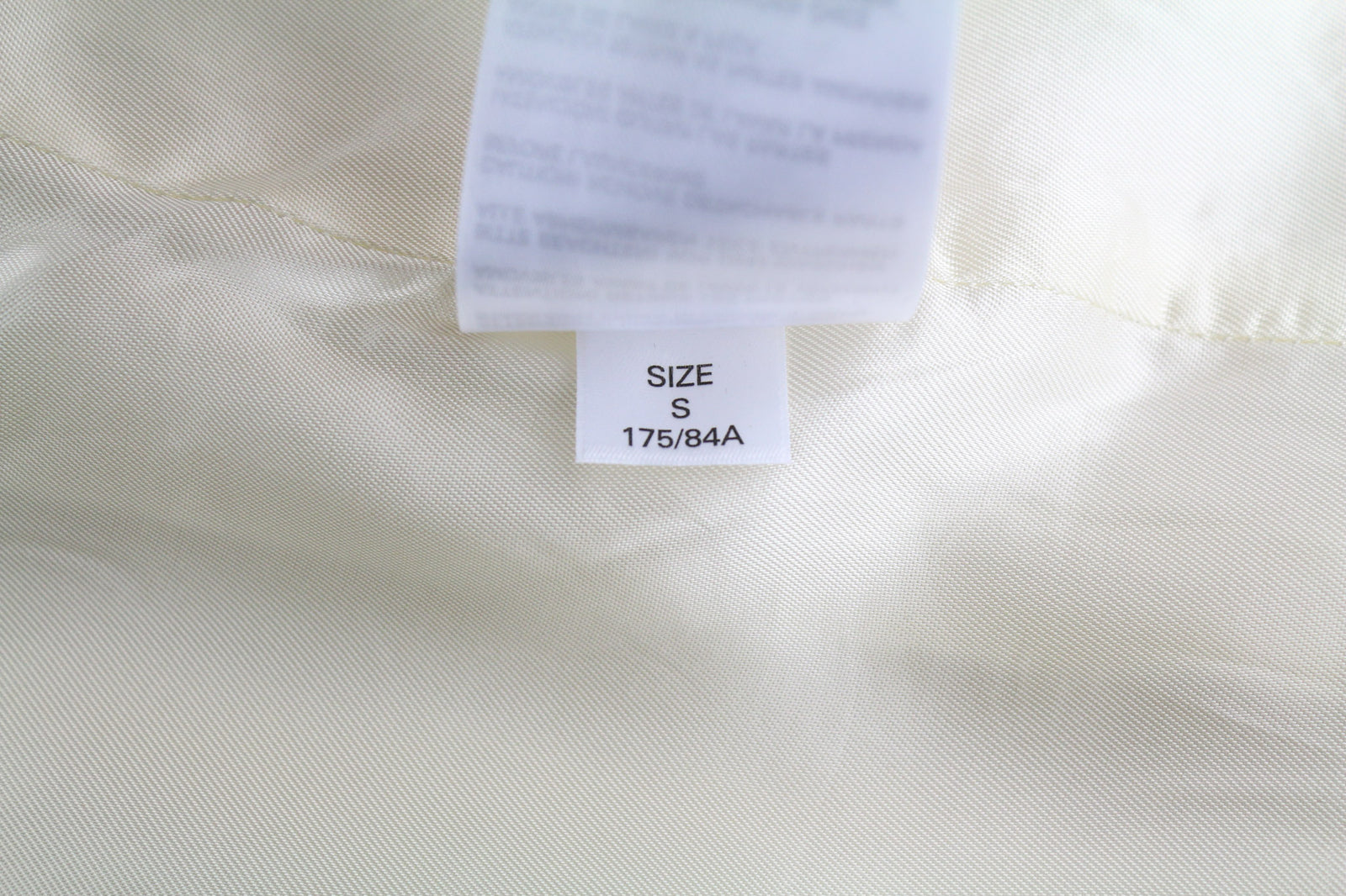 DIESEL W-Lethea moteriškas paltas S, lengvos vilnos mišinio, su užtrauktukais ir kišenėmis, rekomenduojama kaina – 590 € 