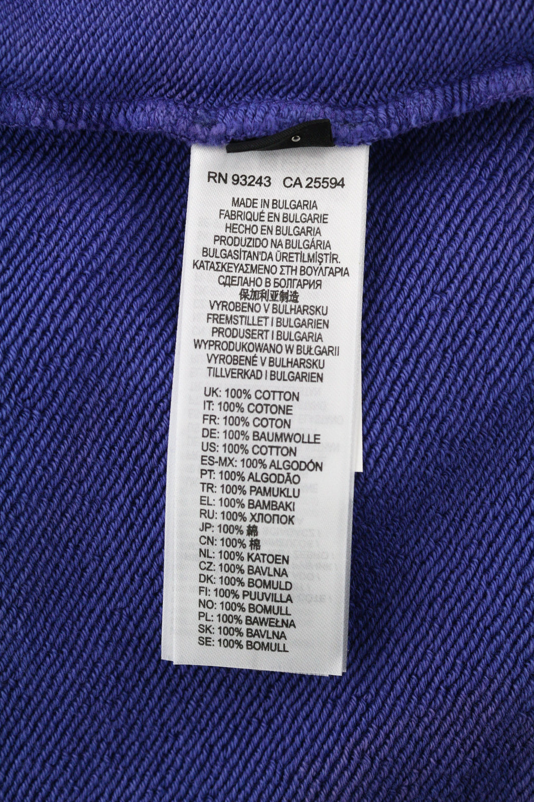 DIESEL F-Mikky moteriškas džemperis su gobtuvu, mėlynas, skalbtas, asimetrinis, su kišene. Rekomenduojama kaina – 195 €. 