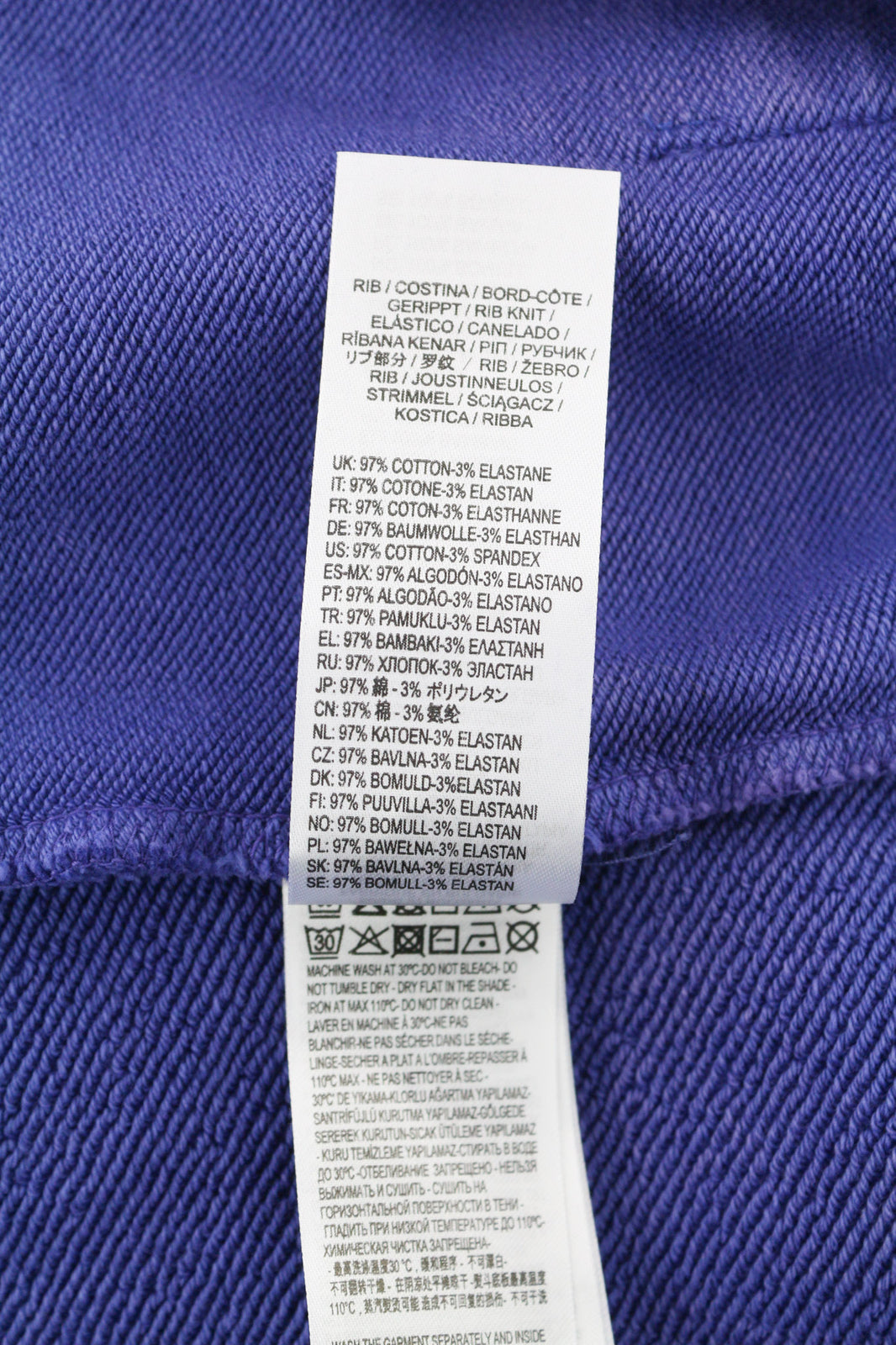 DIESEL F-Mikky moteriškas džemperis su gobtuvu, mėlynas, skalbtas, asimetrinis, su kišene. Rekomenduojama kaina – 195 €. 