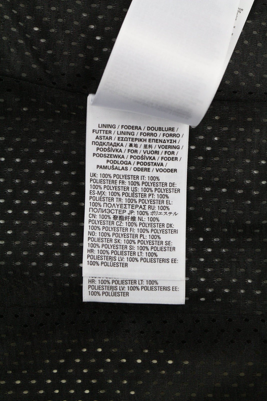 DIESEL G-Ritas moteriška striukė S, smėlio spalvos, tekstūruota, vienguba eilė, rekomenduojama kaina – 250 € 