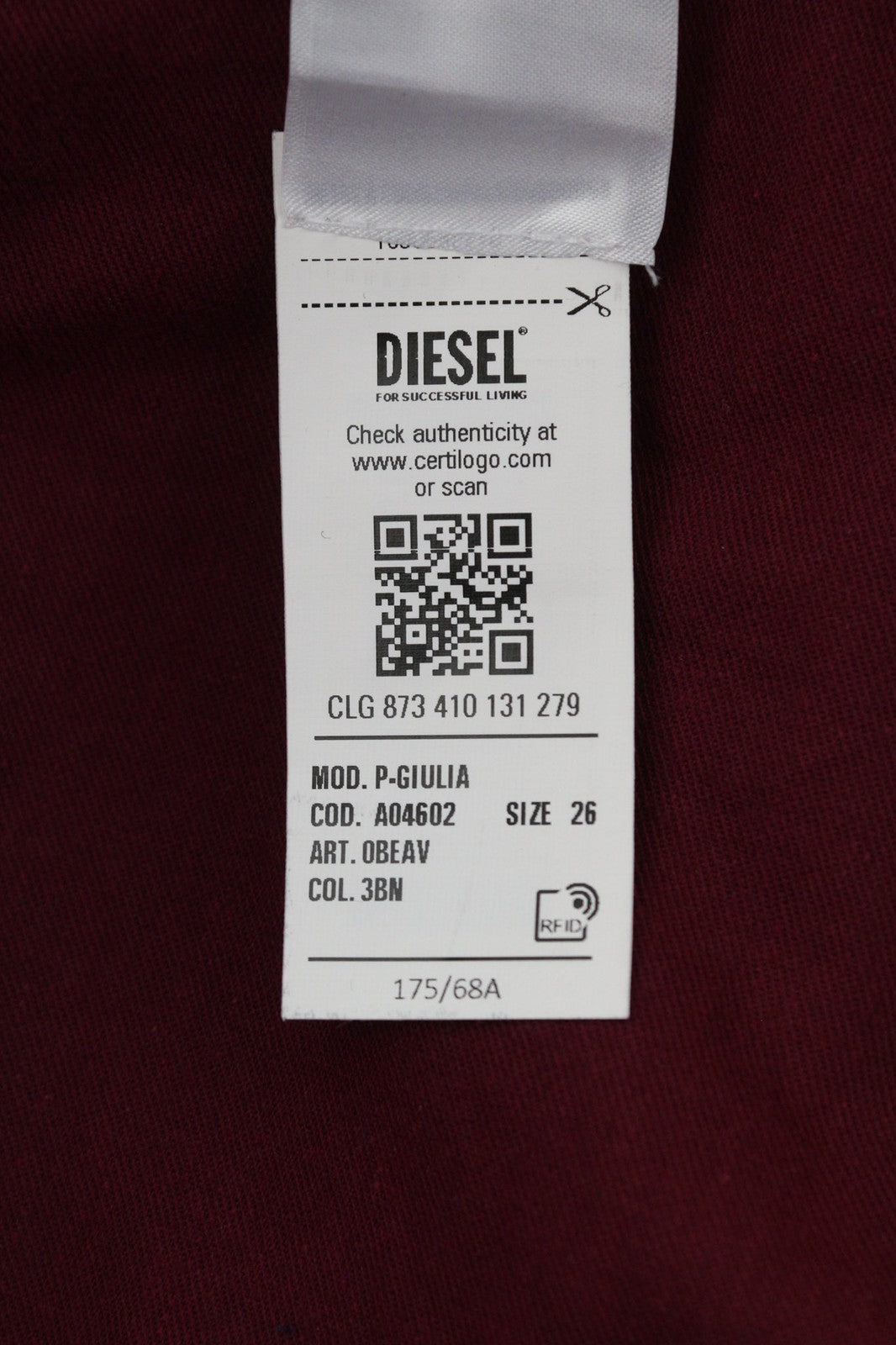 DIESEL P-Giulia moteriškos kelnės W26 Cargo laisvos bordo spalvos lininio audinio mišinio, rekomenduojama kaina – 300 € 