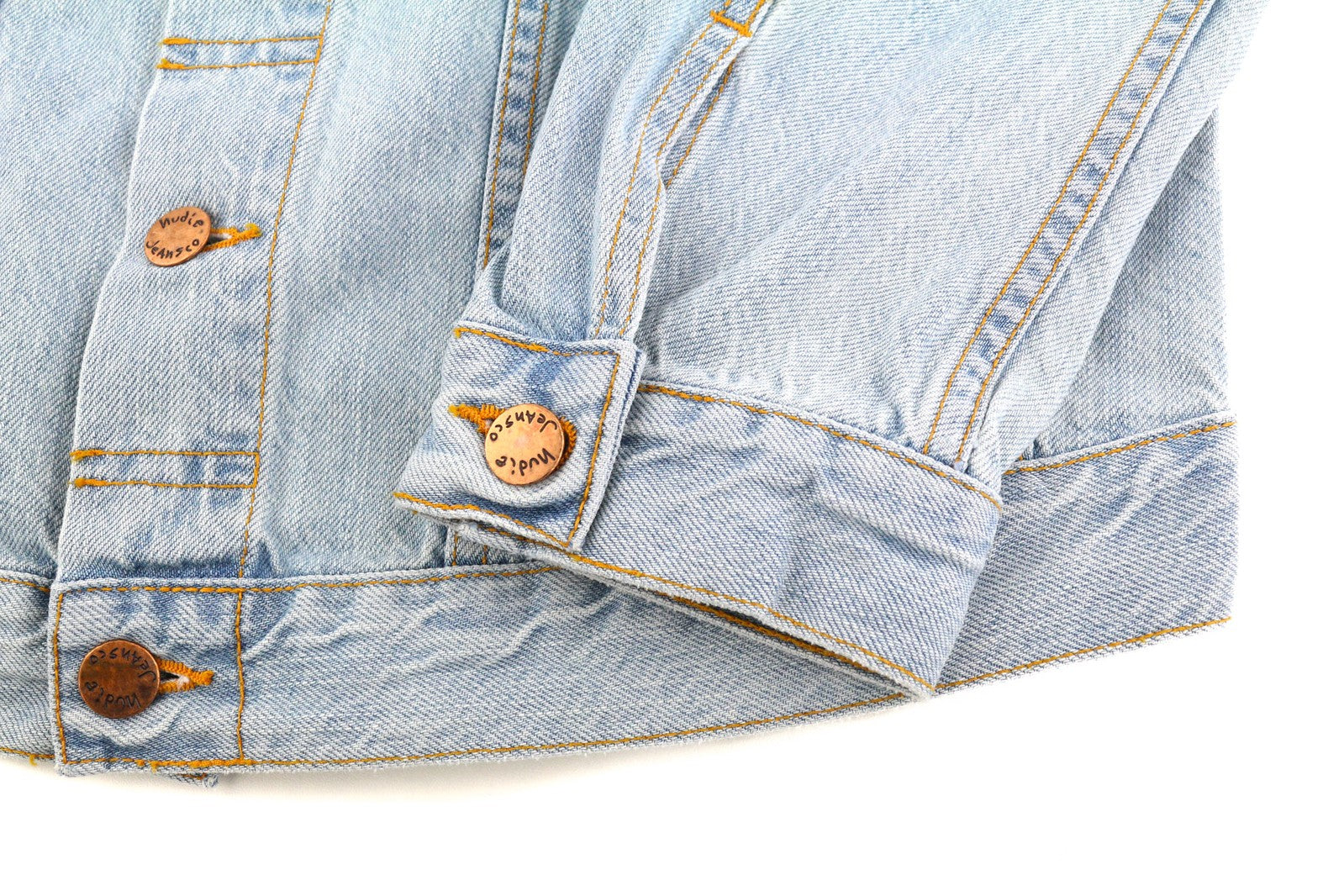 NUDIE Perry vyriška striukė M, ekologiški sūraus vandens atspalviai, sagomis užsegama kaklo džinsinio audinio logotipu 