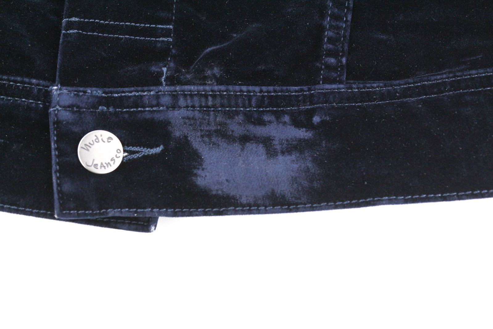 NUDIE Tove moteriška striukė M mėlyna aksominė kaklo sagomis tamsiai ilgomis rankovėmis logotipas 