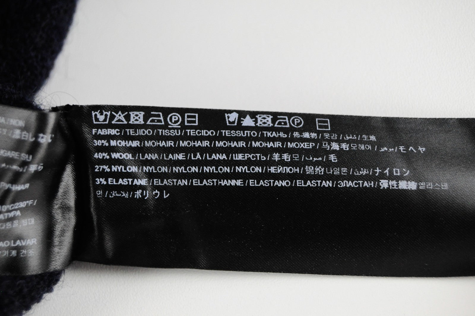 SUISTUDIO Airy moteriškas M dydžio džemperis su tamsiai mėlyna vilnos mišinio ilgarankoviu megztiniu 