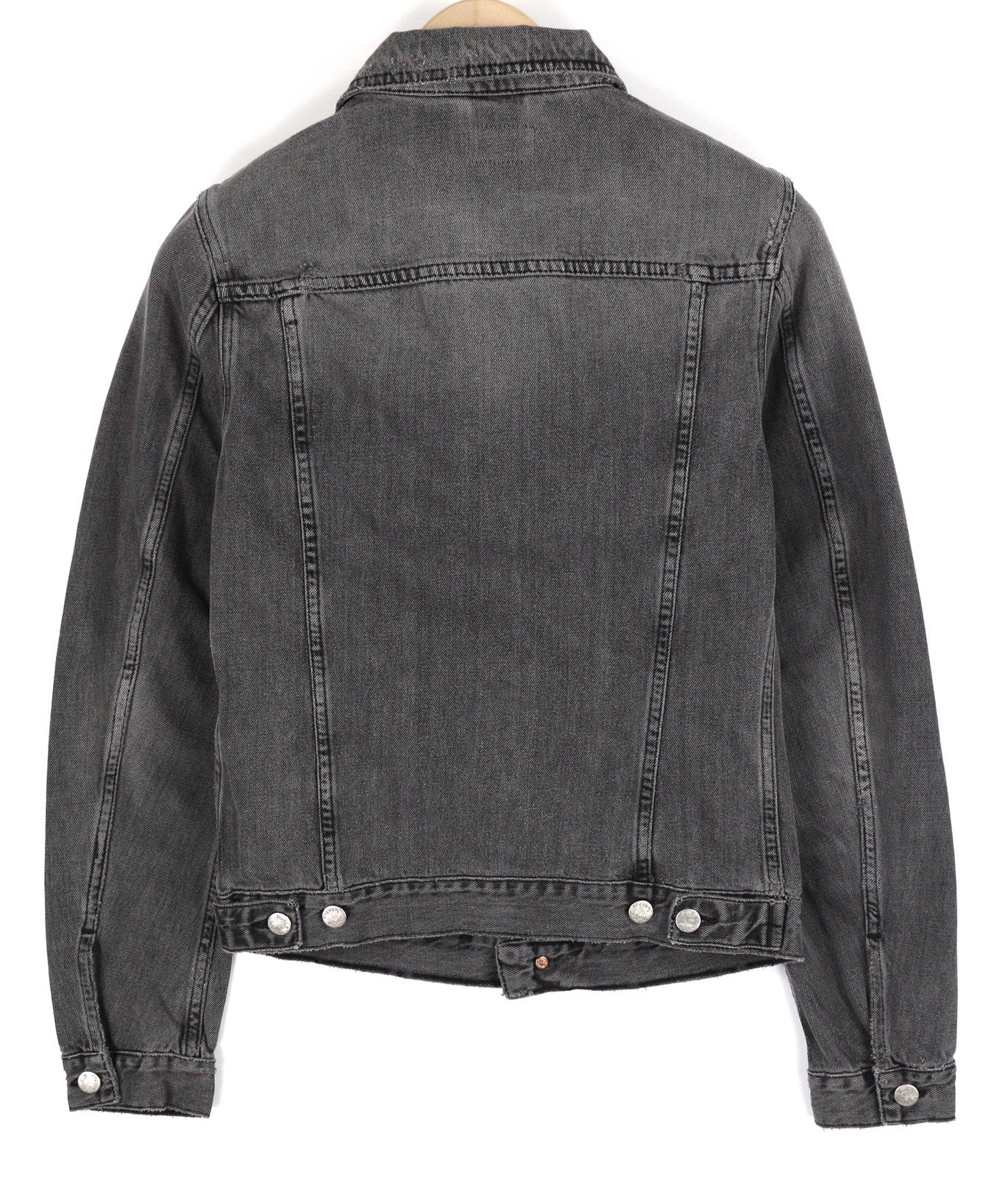 NUDIE Billy vyriška striukė XS su pamušalu, sagomis ir logotipu bei kišenėmis iš džinso. 