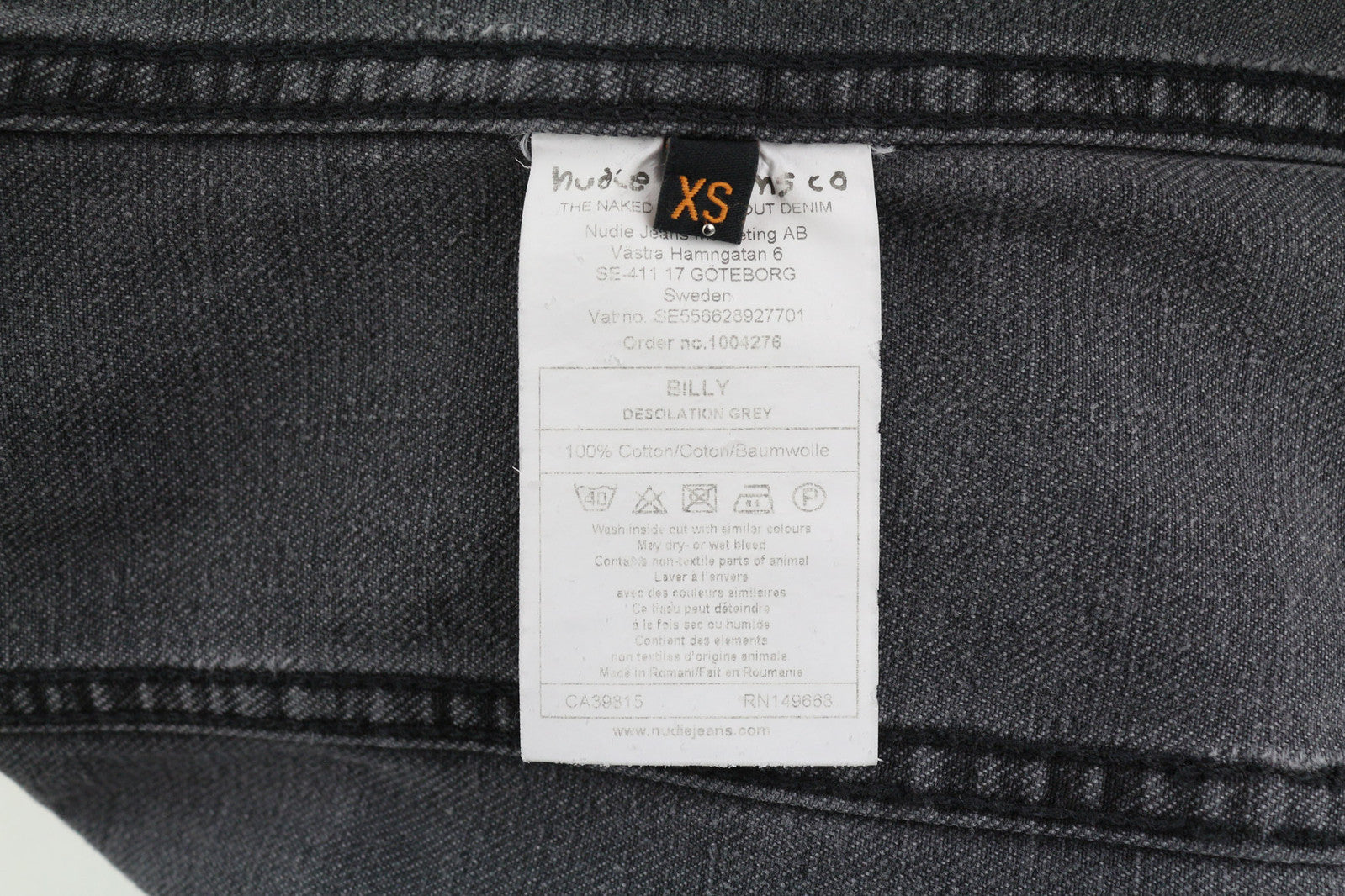 NUDIE Billy vyriška striukė XS su pamušalu, sagomis ir logotipu bei kišenėmis iš džinso. 