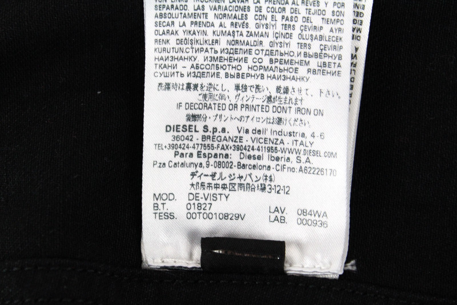 Moteriška DIESEL De-Visty 084WA striukė S, juoda, džinsinė, plėšytos ilgomis rankovėmis 