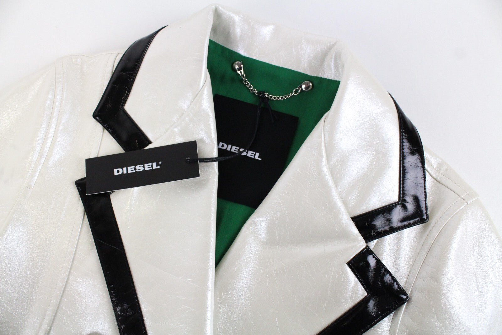 Moteriškas DIESEL Marilou paltas S, smėlio spalvos, dvieilis, su pamušalu, išpjova. RMK 400 €. 