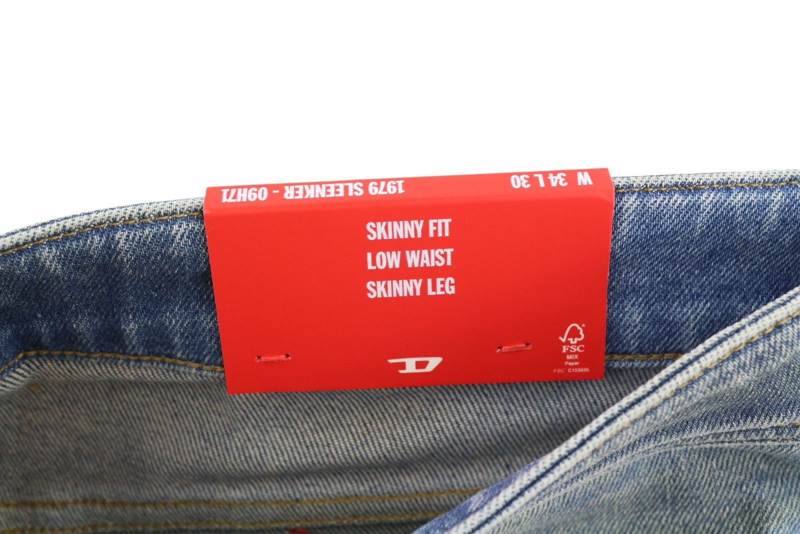 DIESEL 1979 Sleenker 09H71 vyriški džinsai W34/L30 aptempti, žemo juosmens, rekomenduojama kaina – 225 €, mėlyni 