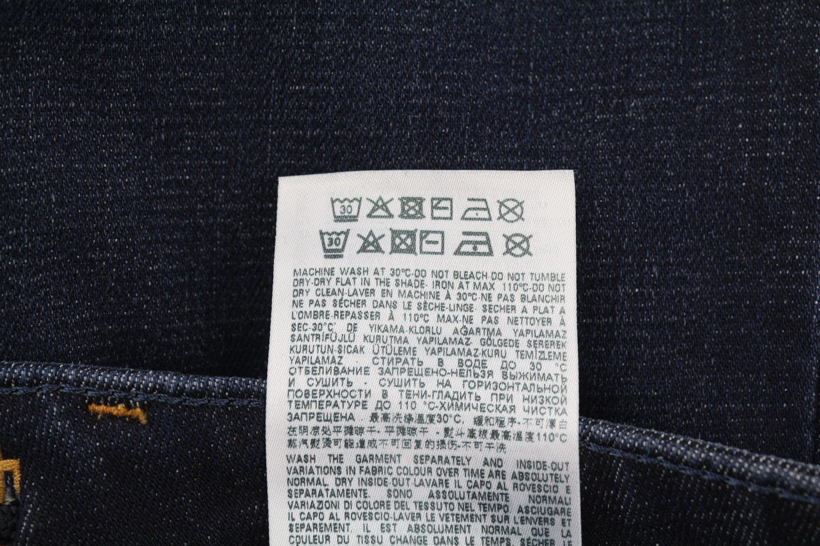 DIESEL Krooley Jogg Z69VI vyriški džinsai W30/L32 siaurėjantys, tamprūs, rekomenduojama kaina – 195 €, mėlyni 