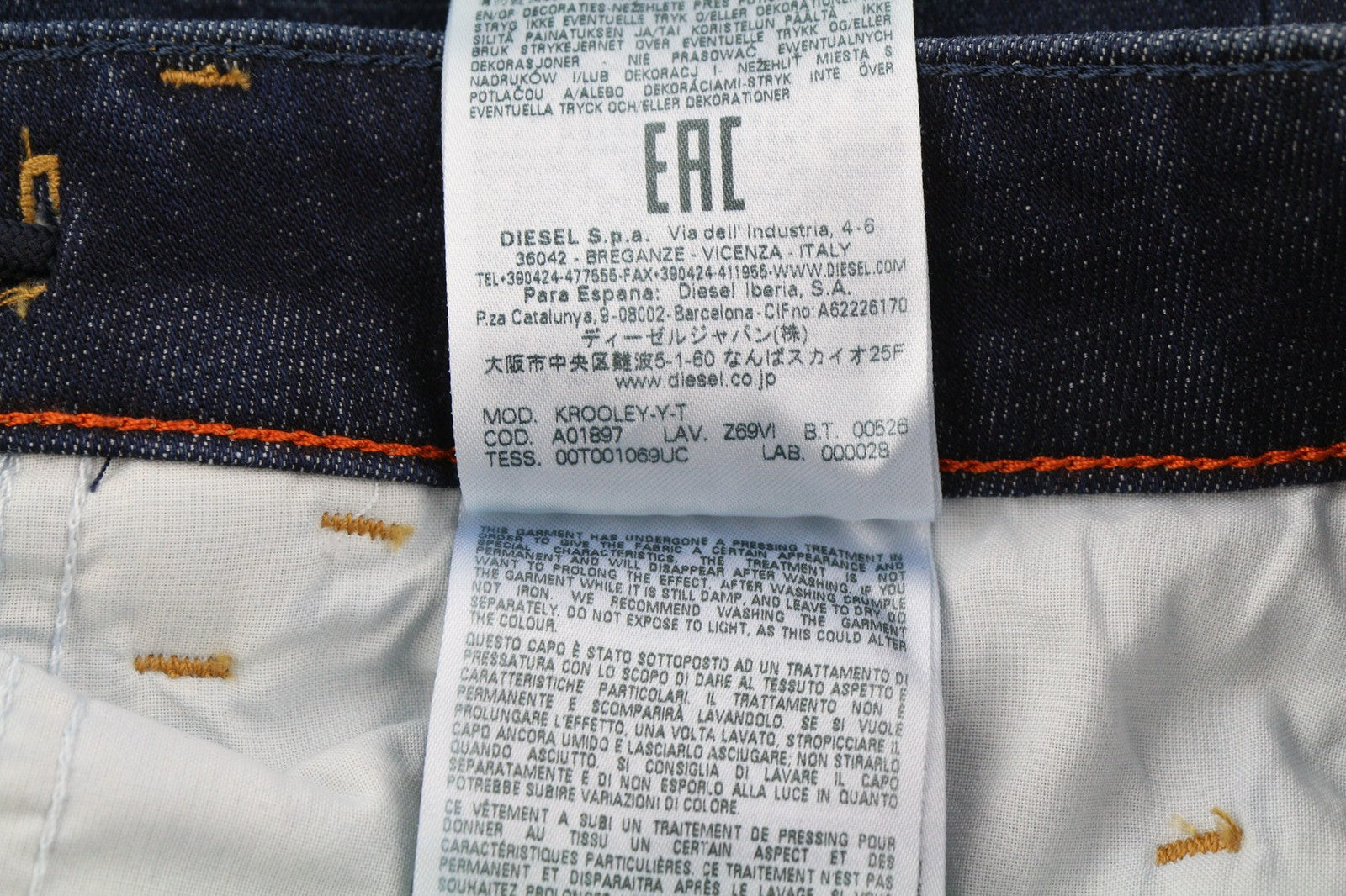 DIESEL Krooley Jogg Z69VI vyriški džinsai W30/L32 siaurėjantys, tamprūs, rekomenduojama kaina – 195 €, mėlyni 