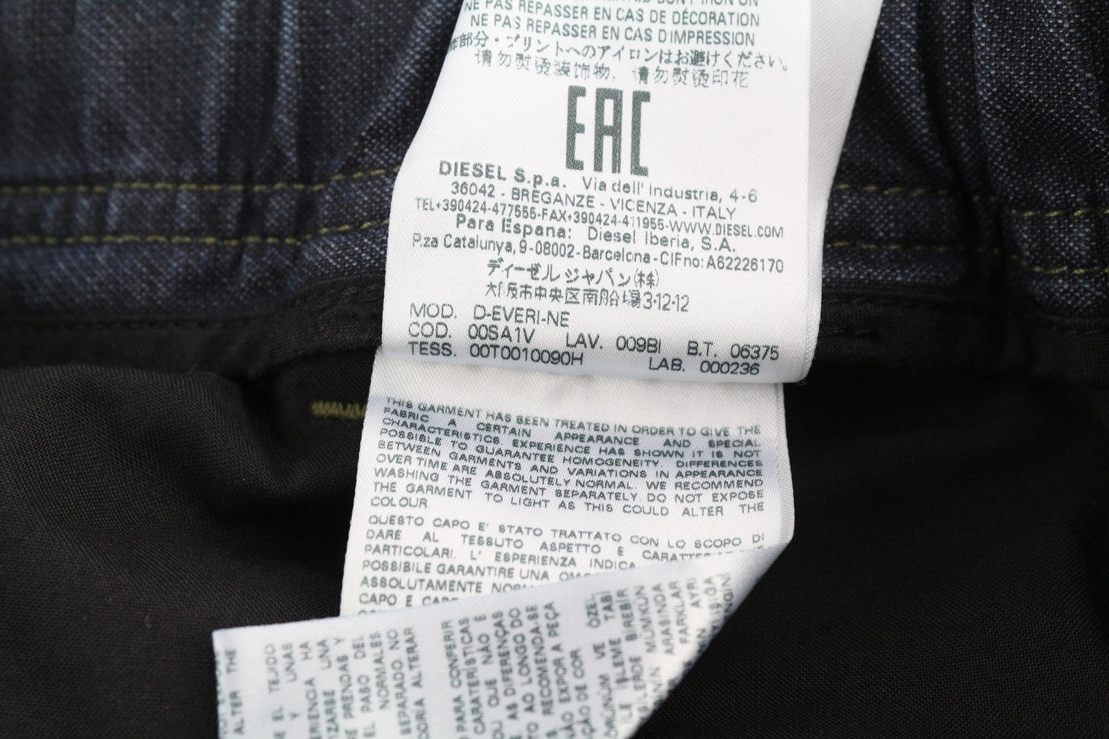 DIESEL D-Everi-Ne Jogg 009BI vyriški džinsai W30 sportiniai, RRP 300 €, nuimamos klešnės. 