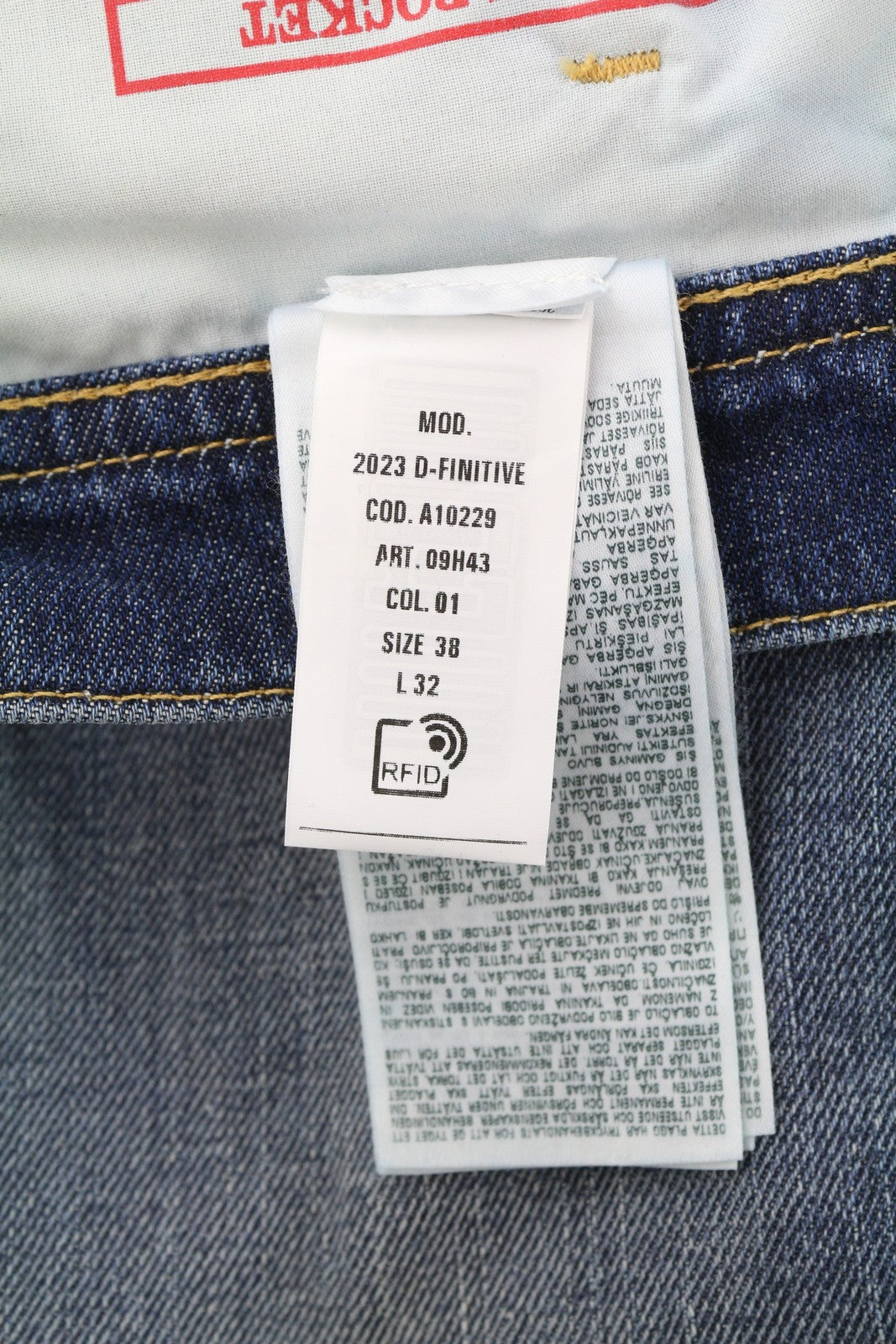 DIESEL 2023 D-Finitive 09H43 vyriški džinsai W38/L32 įprasti, siaurėjantys klešnės, mėlyni, rekomenduojama mažmeninė kaina – 225 € 