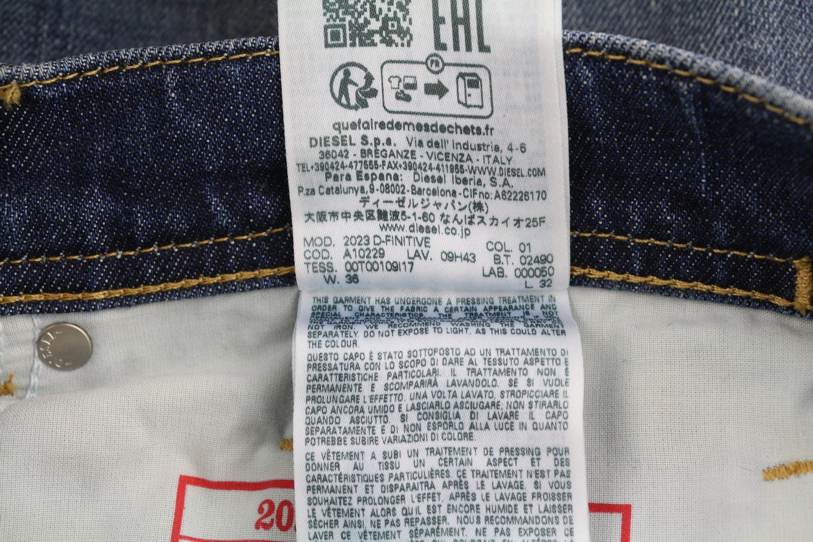 DIESEL 2023 D-Finitive 09H43 vyriški džinsai W36/L32 įprasti, siaurėjantys klešnės, mėlyni, rekomenduojama mažmeninė kaina – 225 € 