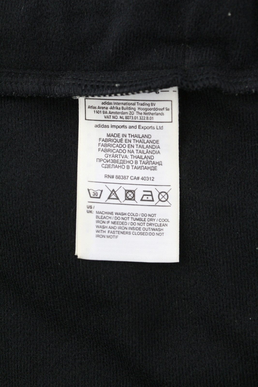 ADIDAS Chile62 vyriškas džemperis XL dydžio, juodas, su užtrauktuku, blizgantis, aukšta apykakle, ilgomis rankovėmis 